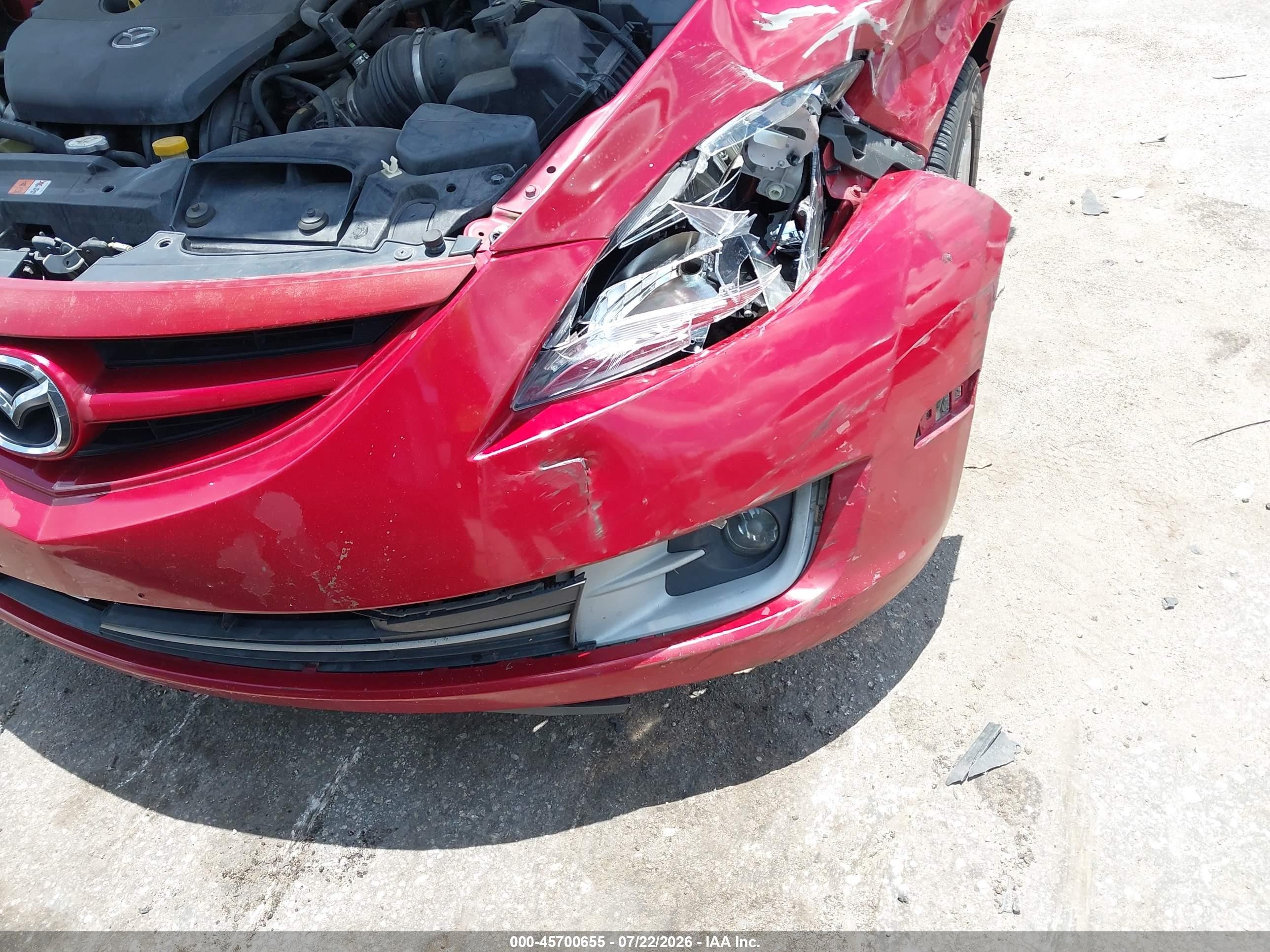 2011 Mazda Mazda6 I Touring Red vin: 1YVHZ8CH6B5M26641