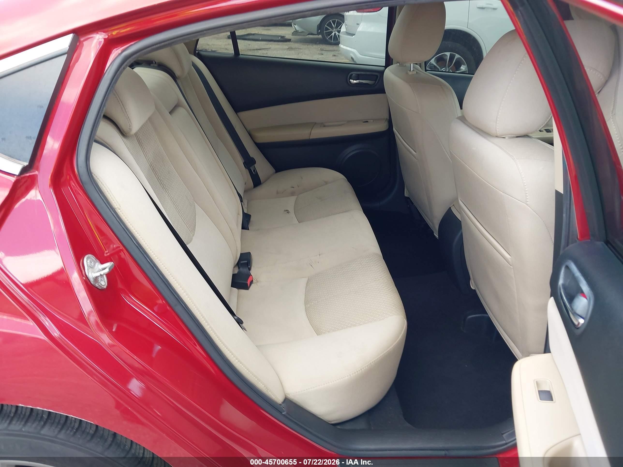 2011 Mazda Mazda6 I Touring Red vin: 1YVHZ8CH6B5M26641