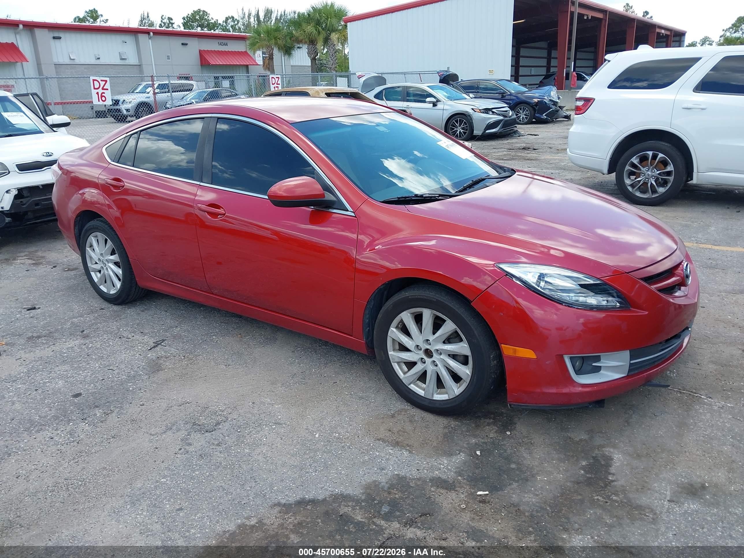 2011 Mazda Mazda6 I Touring Red vin: 1YVHZ8CH6B5M26641