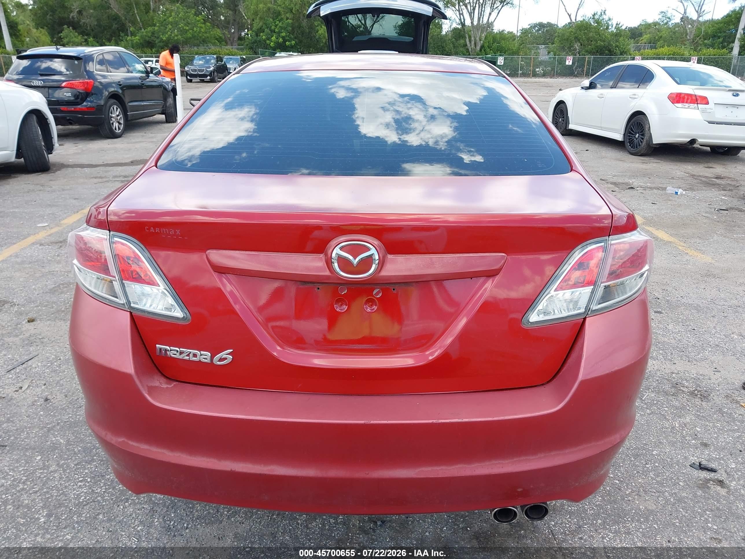 2011 Mazda Mazda6 I Touring Red vin: 1YVHZ8CH6B5M26641