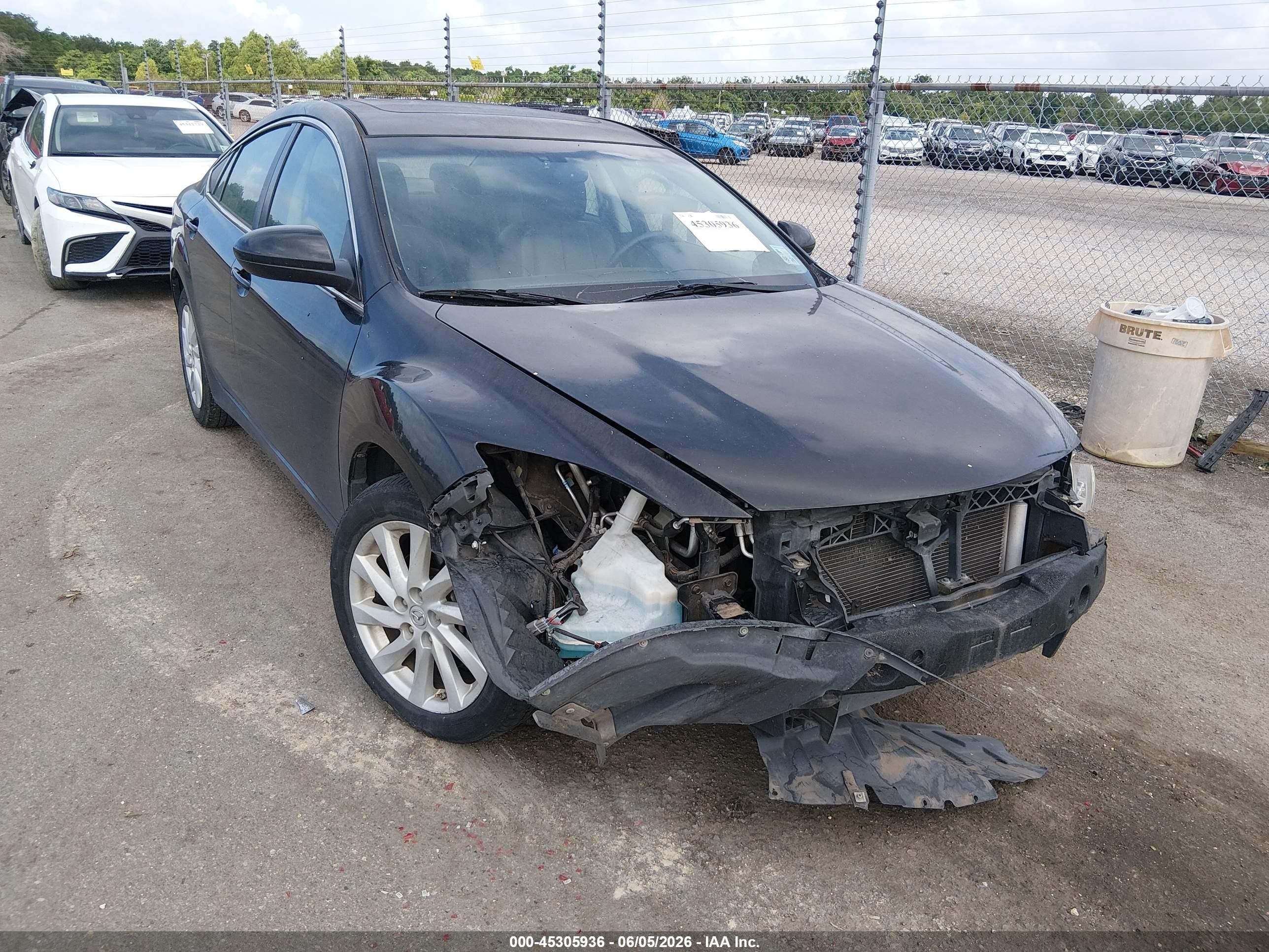 2011 Mazda Mazda6 I Grand Touring Black vin: 1YVHZ8CH9B5M05136