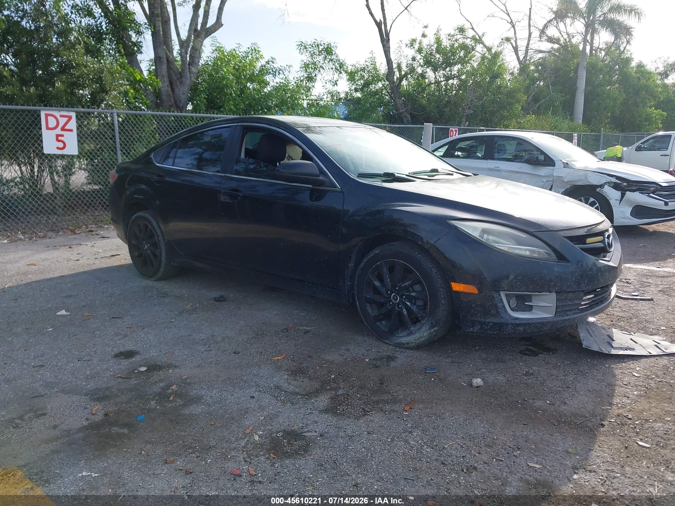 2011 Mazda Mazda6 I Touring Черный vin: 1YVHZ8CHXB5M03623