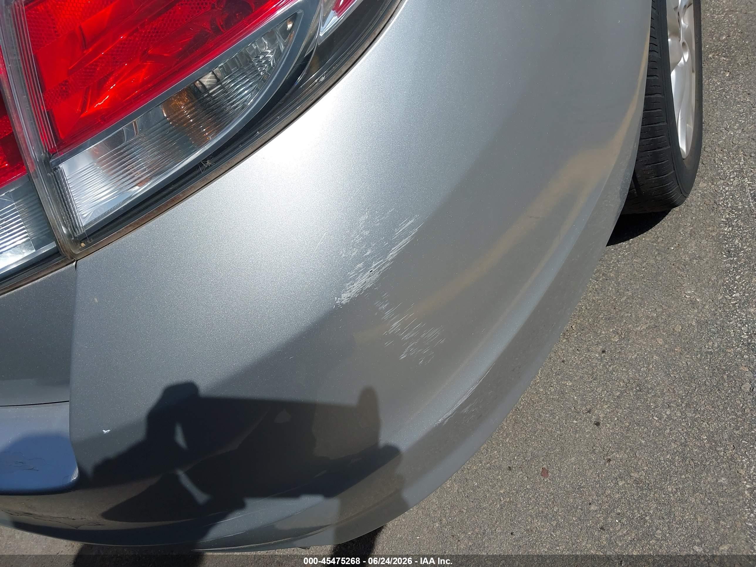 2012 Mazda Mazda6   Silver vin: 1YVHZ8DH0C5M42835