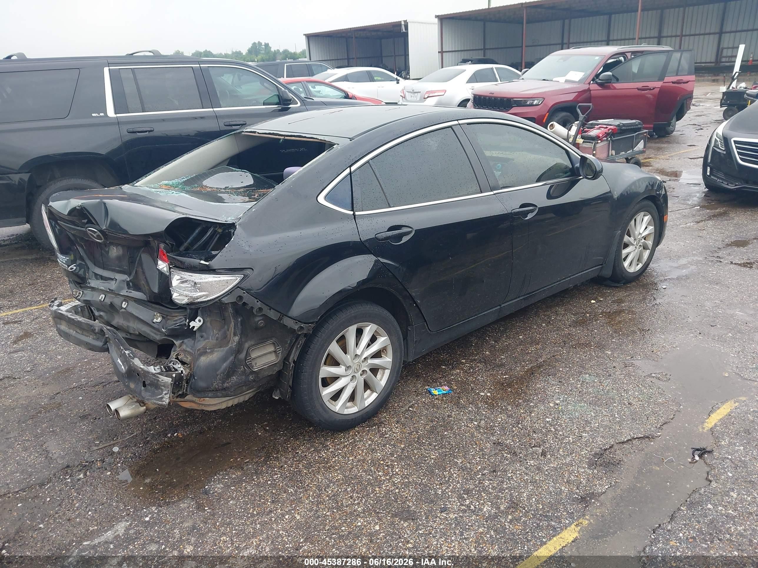 2013 Mazda Mazda6   Black vin: 1YVHZ8DH0D5M15281