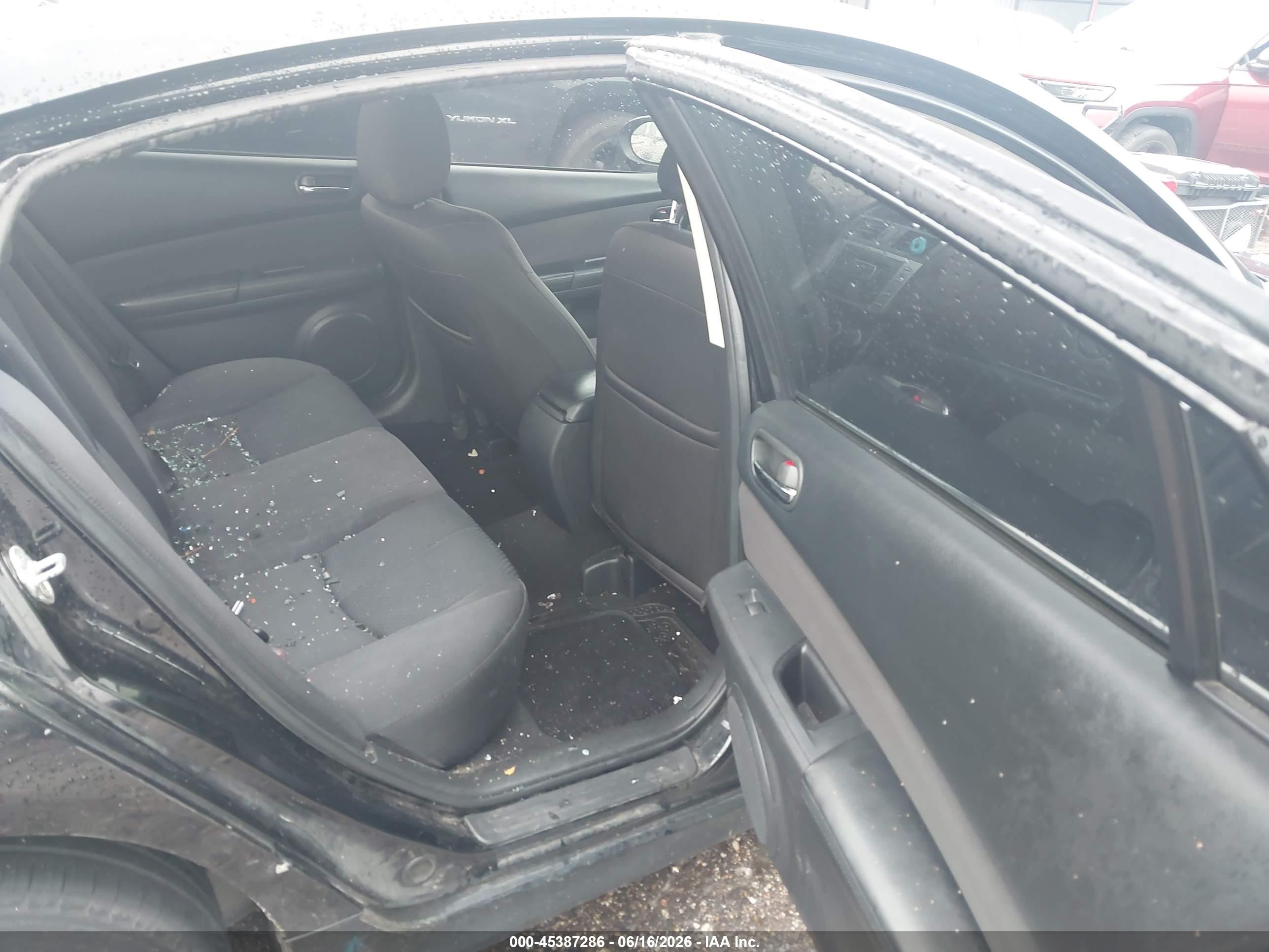 2013 Mazda Mazda6   Black vin: 1YVHZ8DH0D5M15281