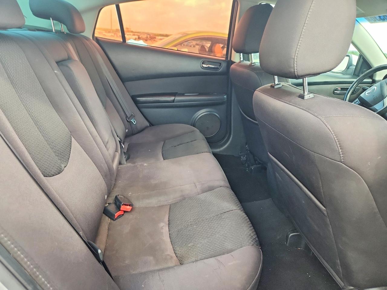 2012 Mazda 6 I Серебряный vin: 1YVHZ8DH4C5M28596
