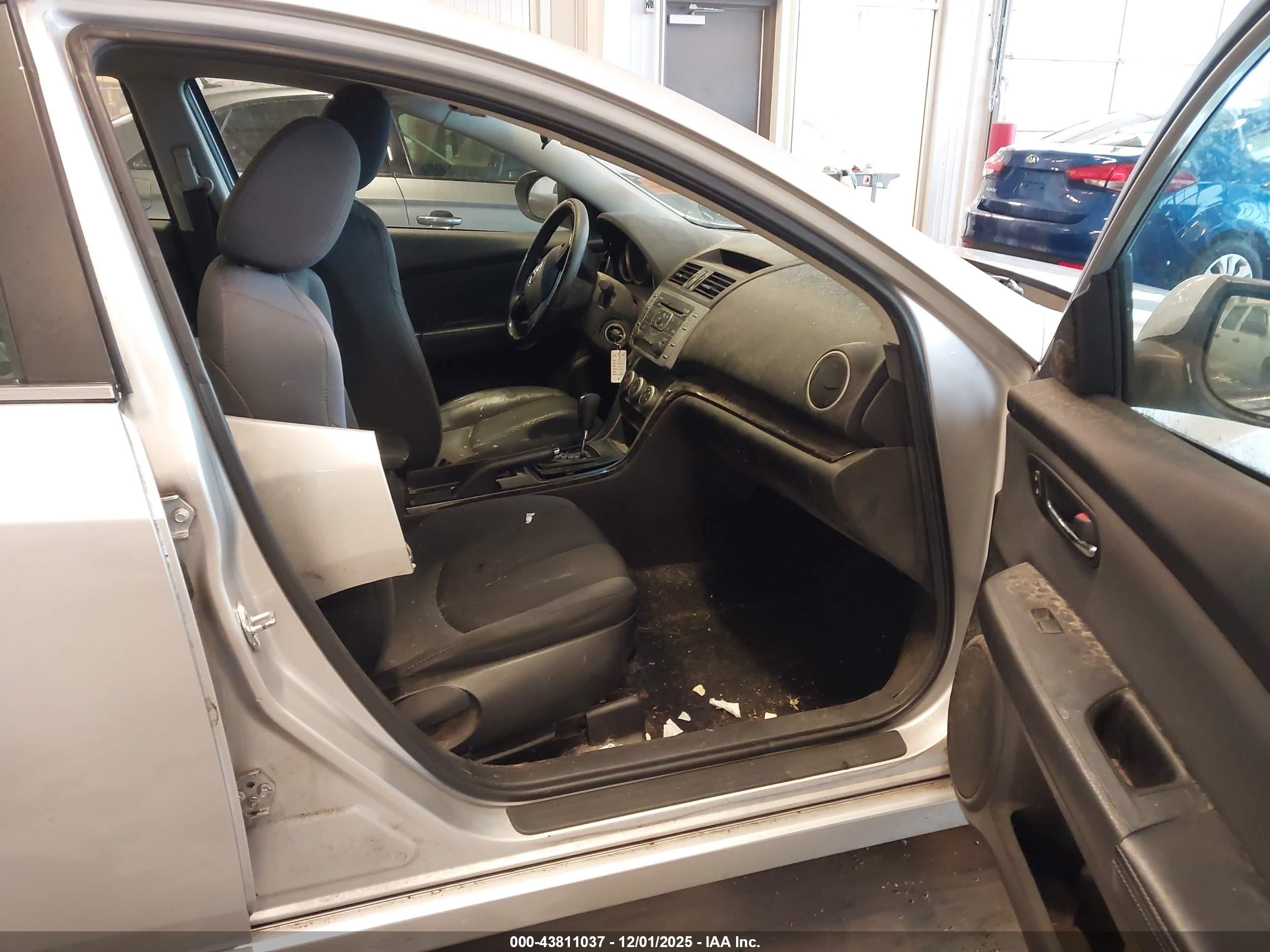 2012 Mazda Mazda6 I Touring Серый vin: 1YVHZ8DH5C5M24993