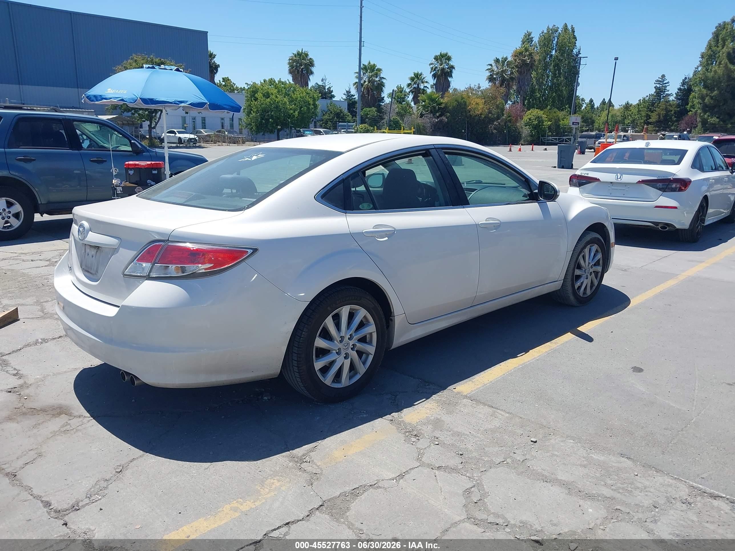 2012 Mazda Mazda6 I Touring White vin: 1YVHZ8DH6C5M35307