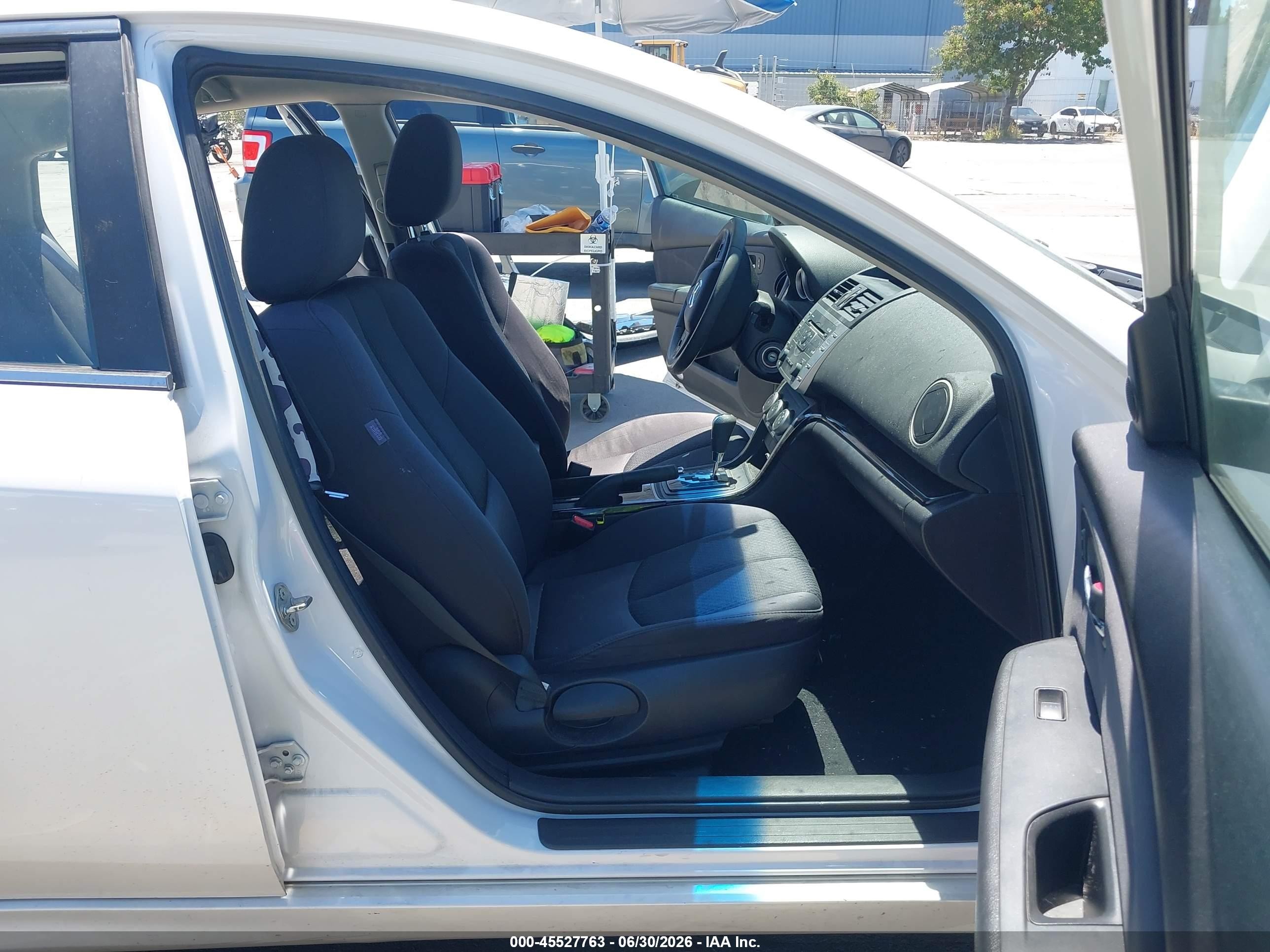2012 Mazda Mazda6 I Touring White vin: 1YVHZ8DH6C5M35307