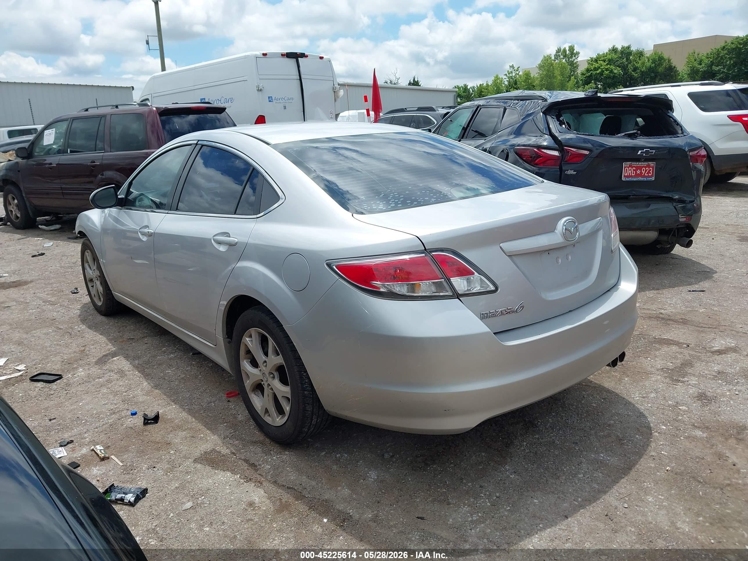 2012 Mazda Mazda6   Silver vin: 1YVHZ8DH8C5M34160