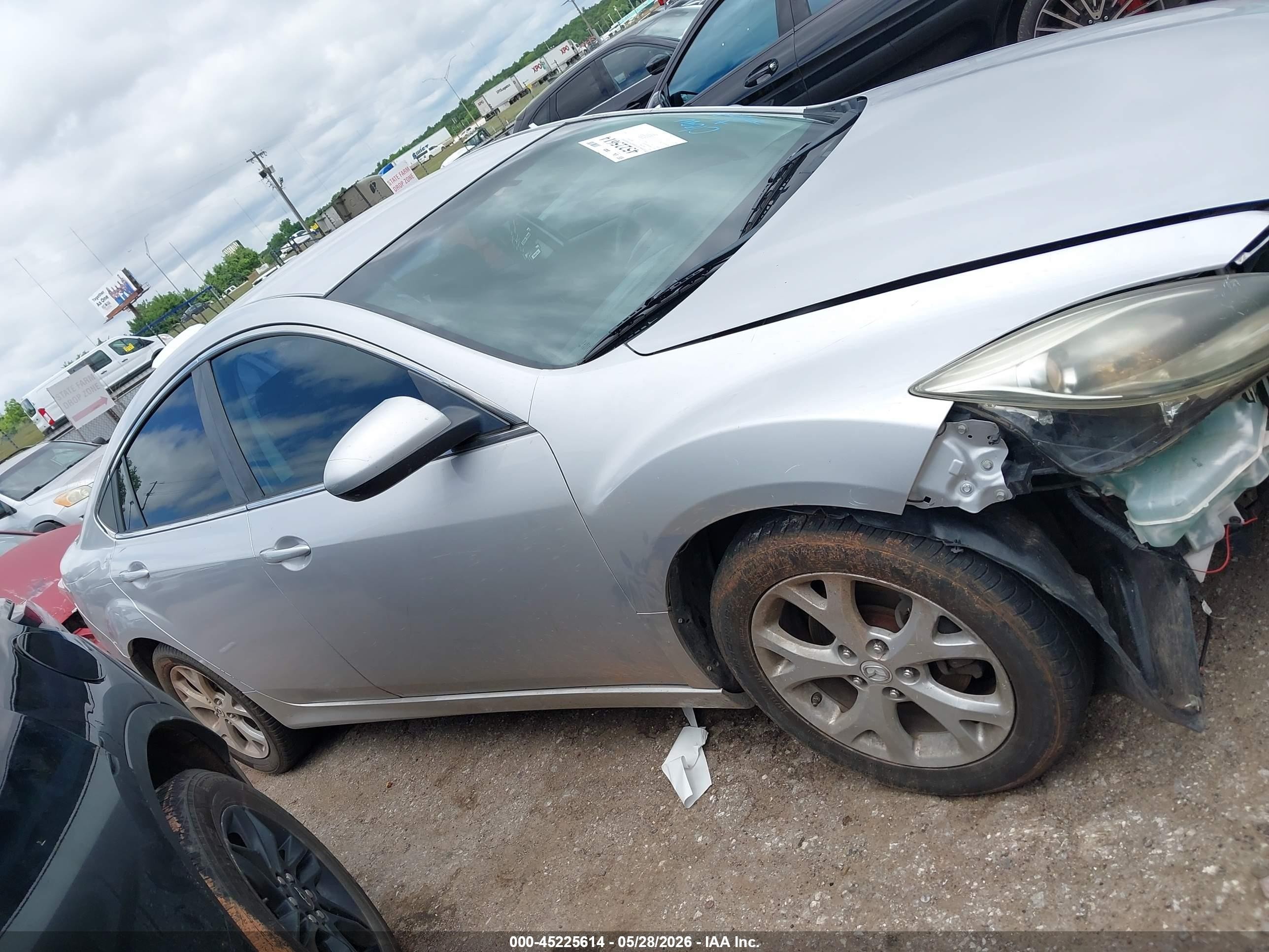 2012 Mazda Mazda6   Silver vin: 1YVHZ8DH8C5M34160