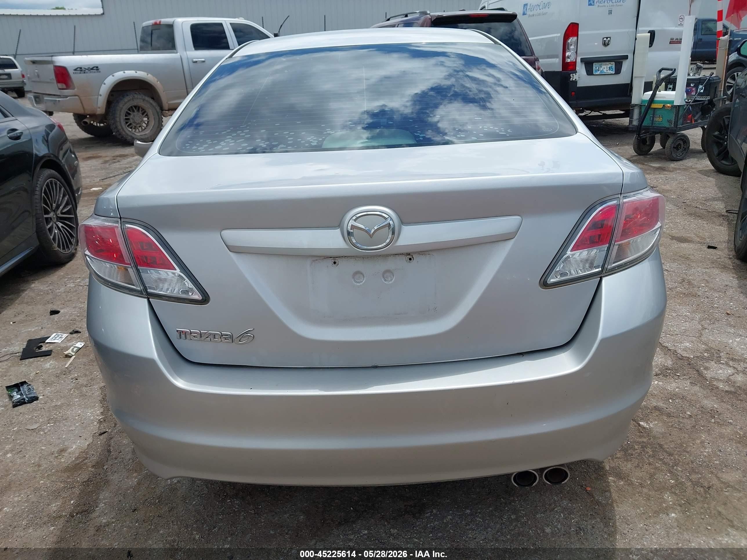 2012 Mazda Mazda6   Silver vin: 1YVHZ8DH8C5M34160