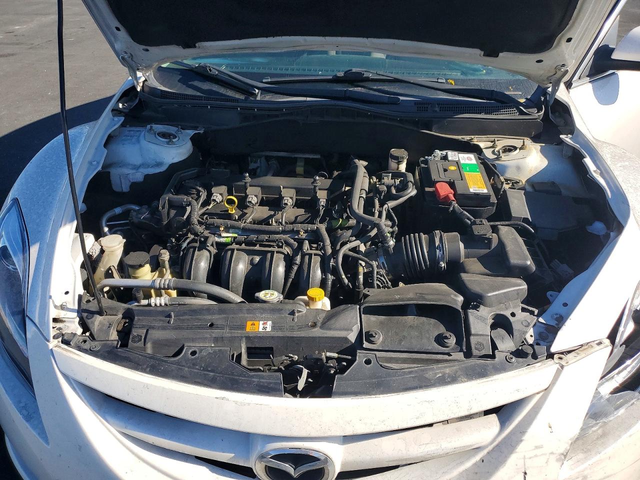2012 Mazda 6 I White vin: 1YVHZ8DH8C5M37818