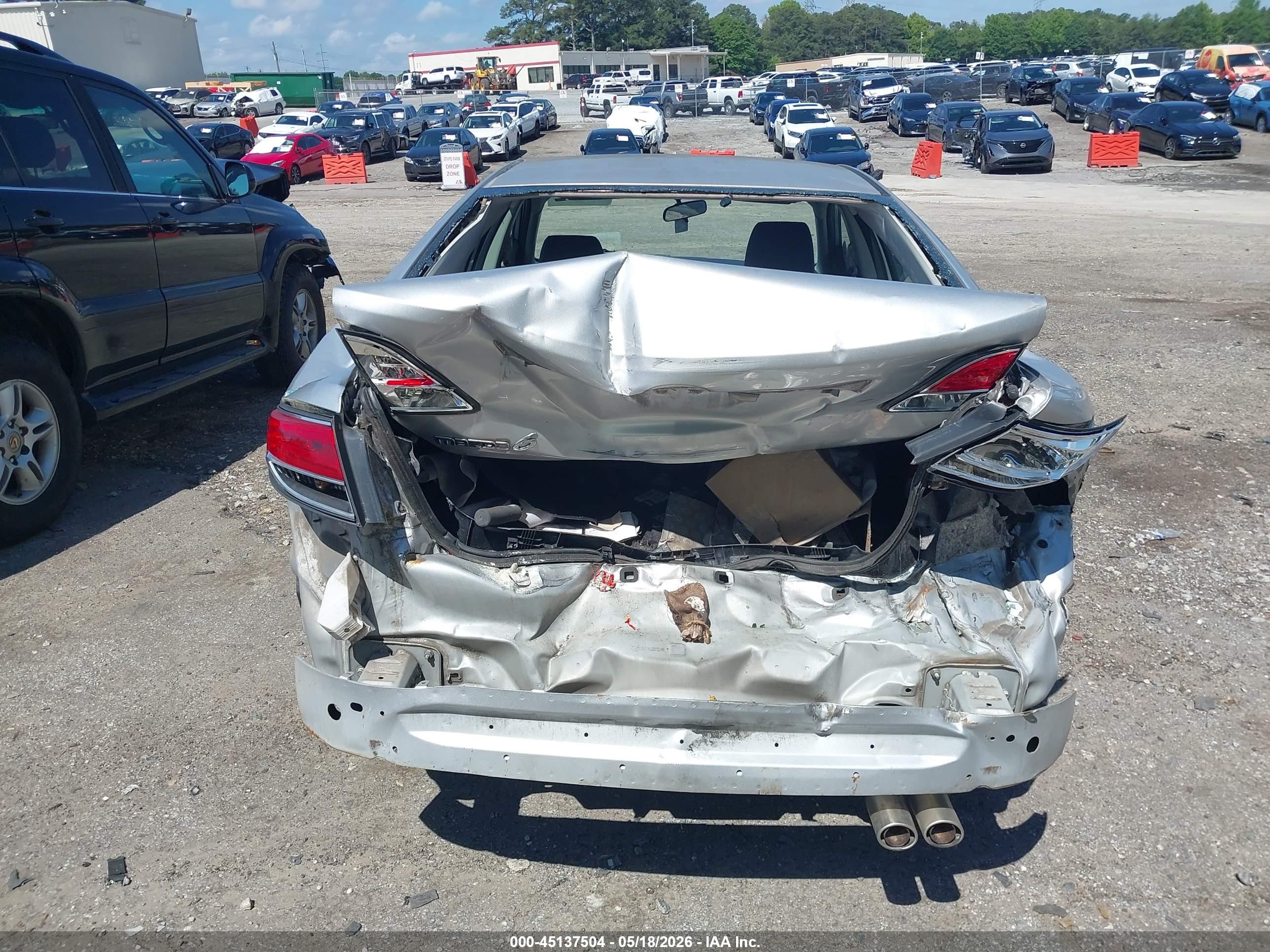 2012 Mazda Mazda6   Silver vin: 1YVHZ8DH9C5M15990