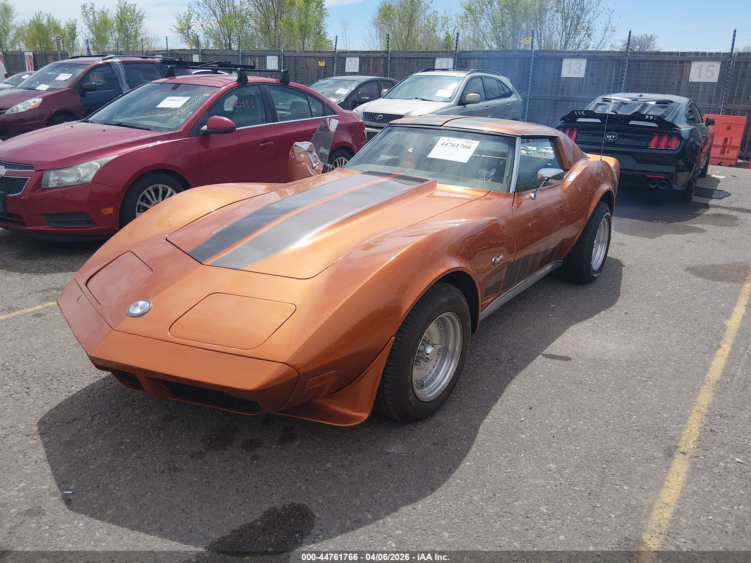 1974 Chevy Corvette (convertible)   Оранжевый vin: 1Z37J4S421358    