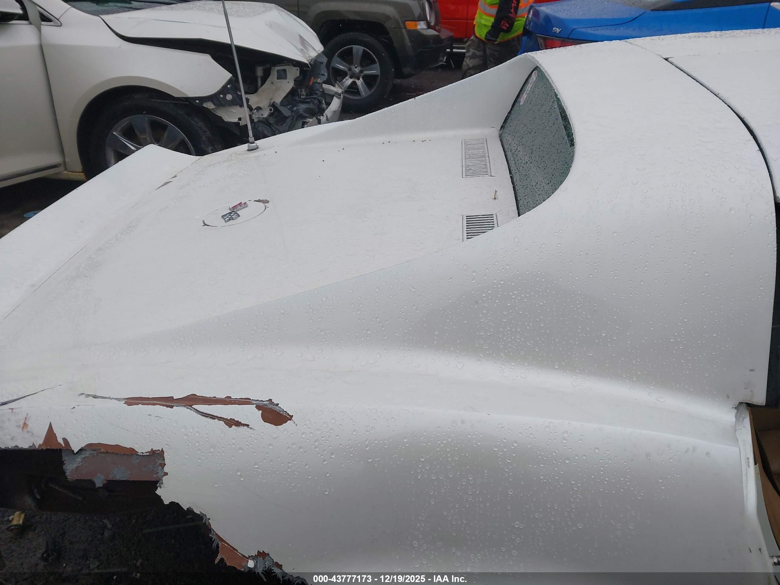 1975 Chevrolet Corvette   Белый vin: 1Z37J4S422825    
