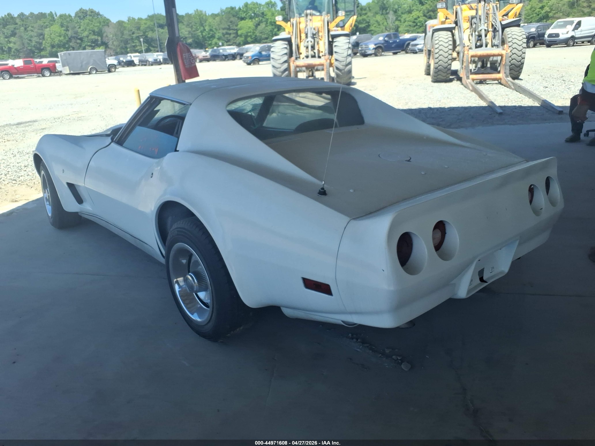 1974 Chevrolet Corvette   White vin: 1Z37J45433053    
