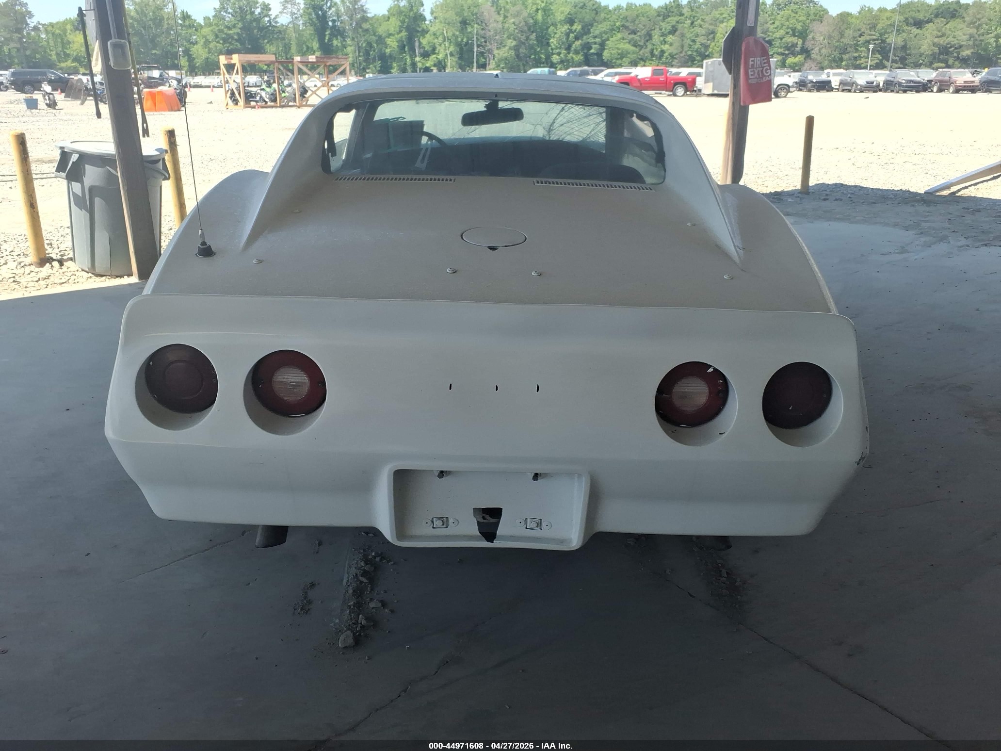 1974 Chevrolet Corvette   White vin: 1Z37J45433053    