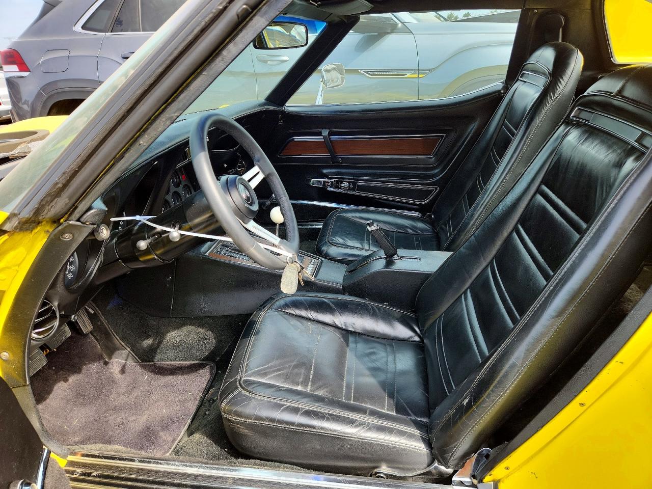 1975 Chevrolet Corvette Yellow vin: 1Z37J5S427768