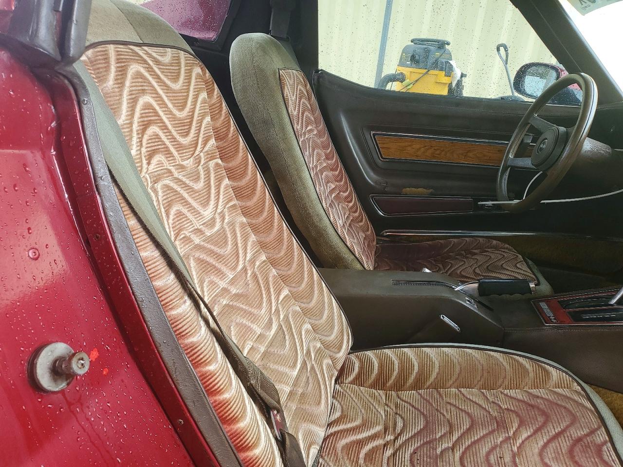 1976 Chev Corvette Burgundy vin: 1Z37L6S408677