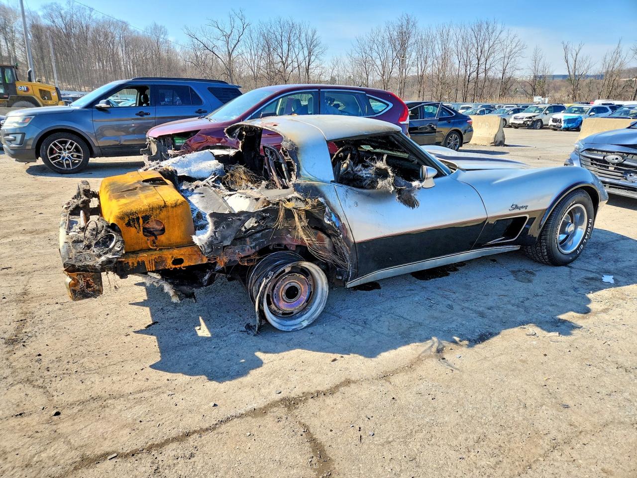 1976 Chev Corvette Two Tone vin: 1Z37L6S413808