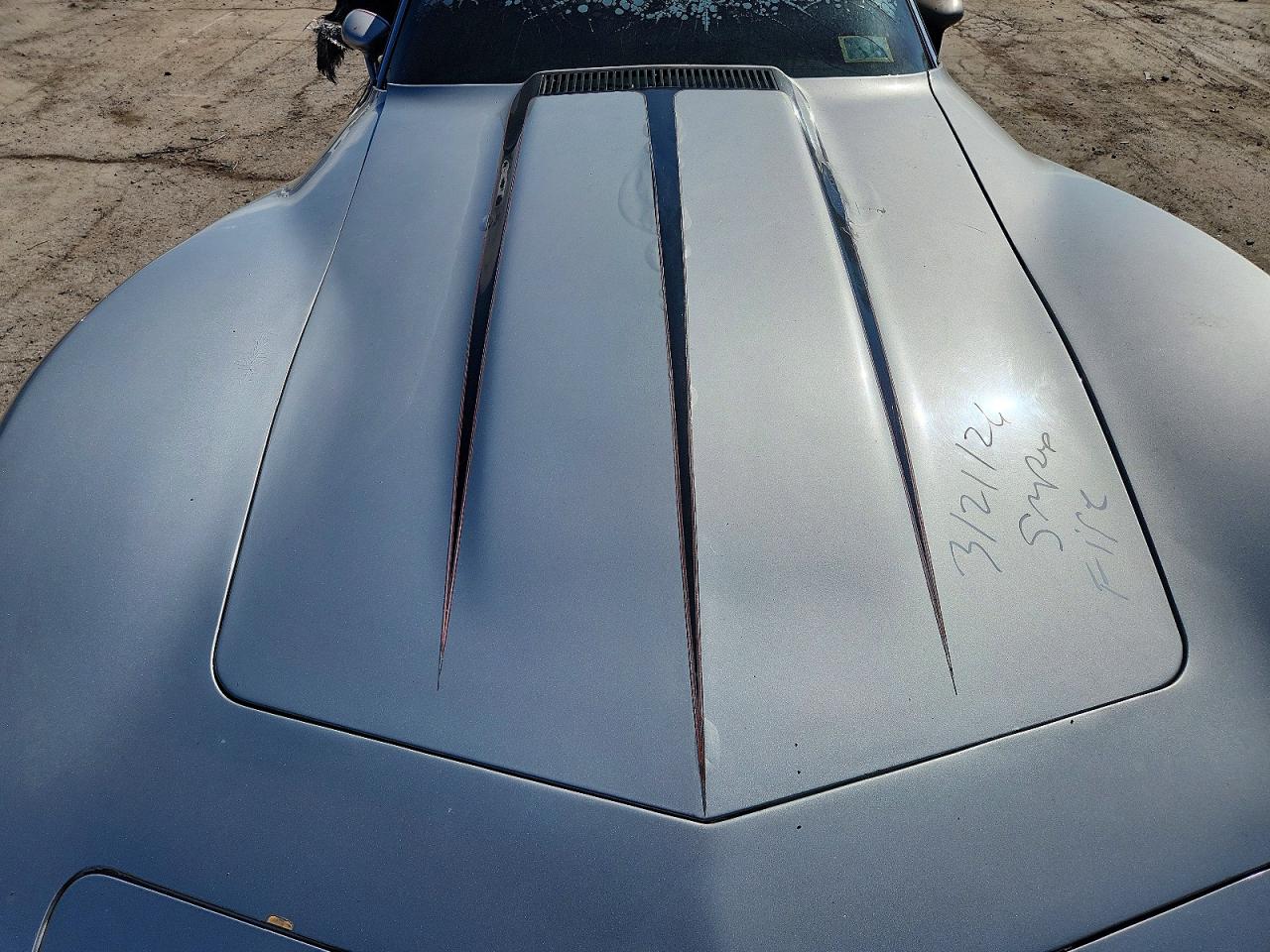 1976 Chev Corvette Two Tone vin: 1Z37L6S413808