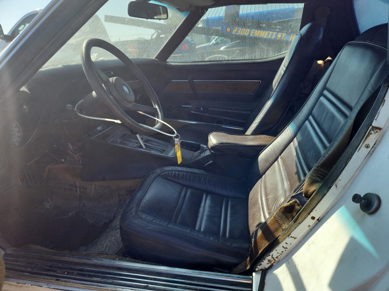 1976 Chevrolet Corvette White vin: 1Z37L6S427431