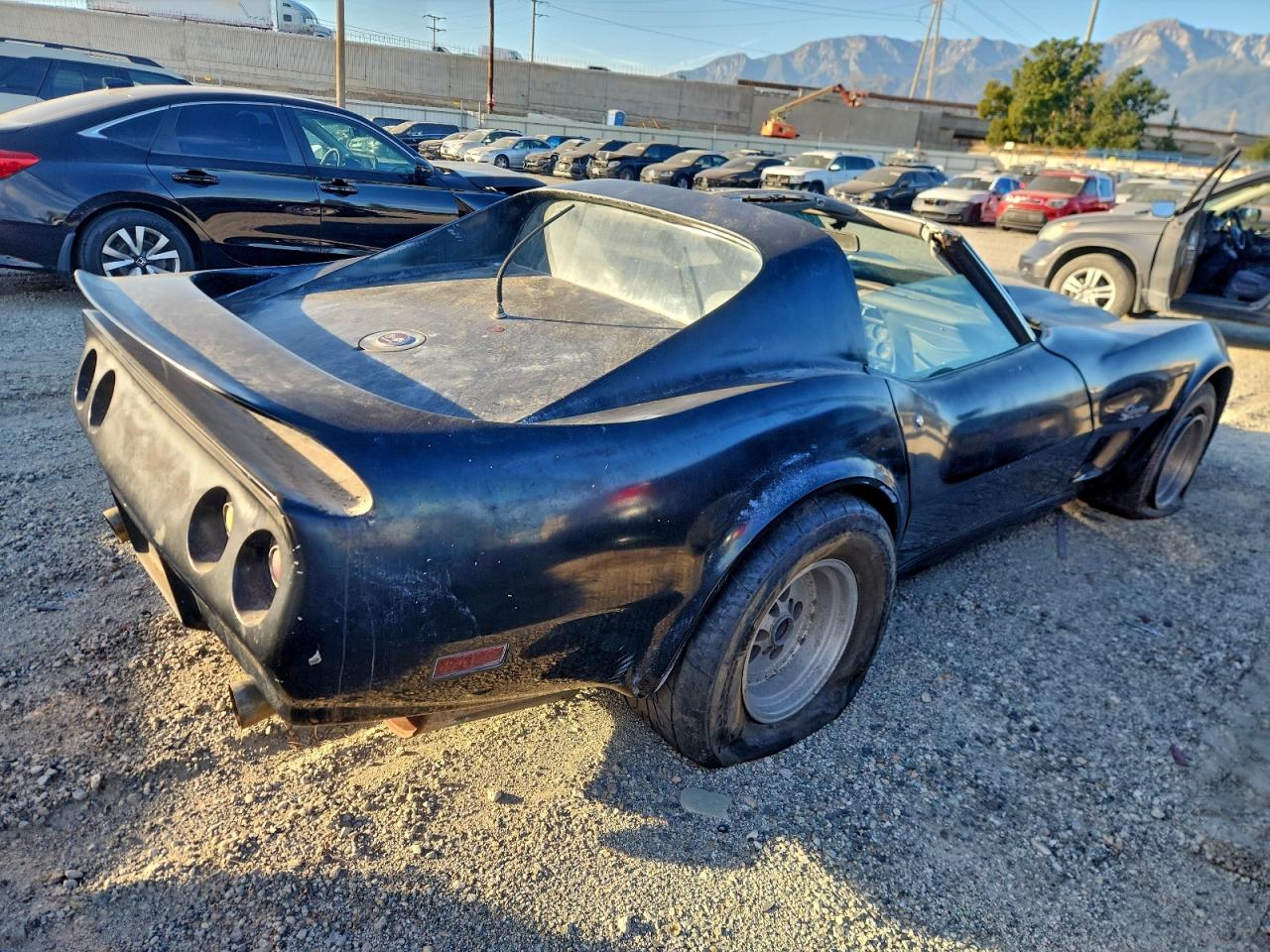 1976 Chevrolet Corvette Black vin: 1Z37L6S430730