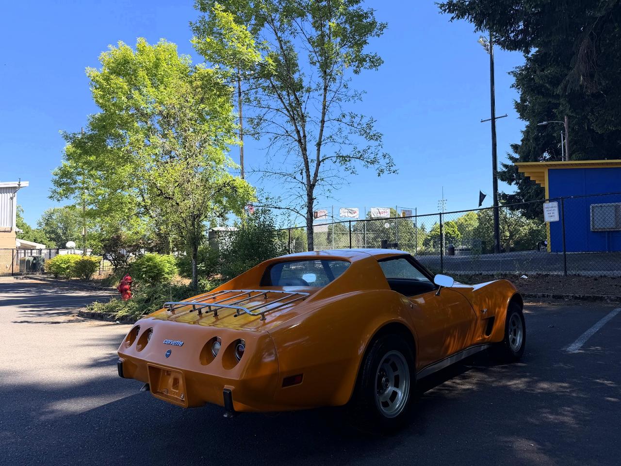 1977 Chevrolet Corvette Orange vin: 1Z37L7S410519