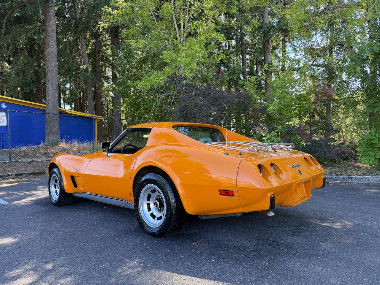 1977 Chevrolet Corvette Orange vin: 1Z37L7S410519