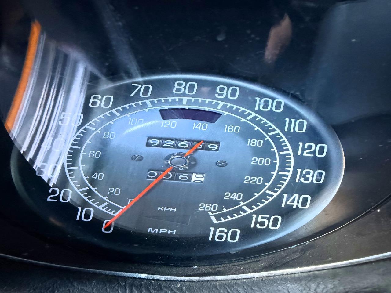 1977 Chevrolet Corvette Orange vin: 1Z37L7S410519