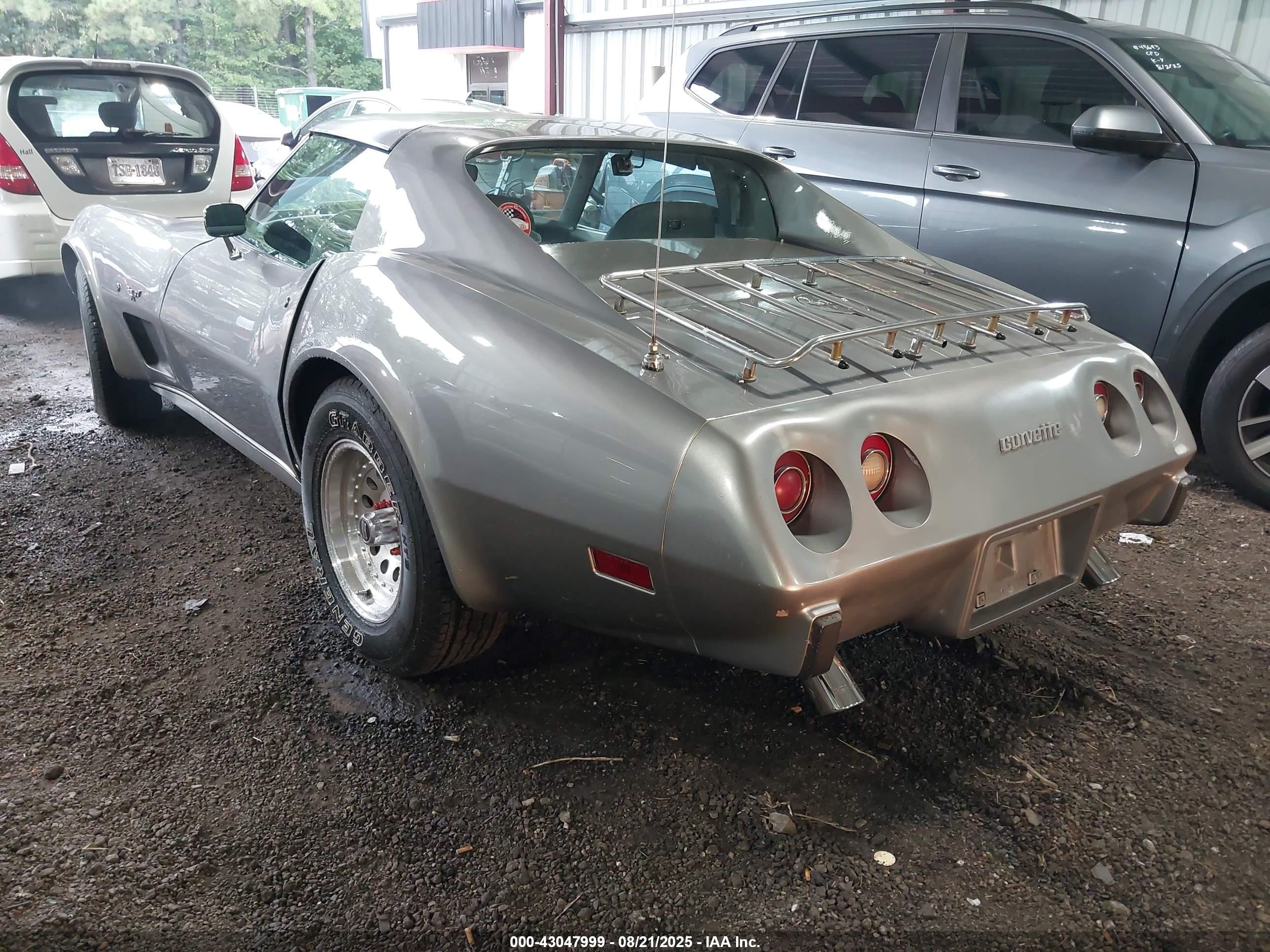 1977 Chevrolet Corvette   Серый vin: 1Z37L7S419193    