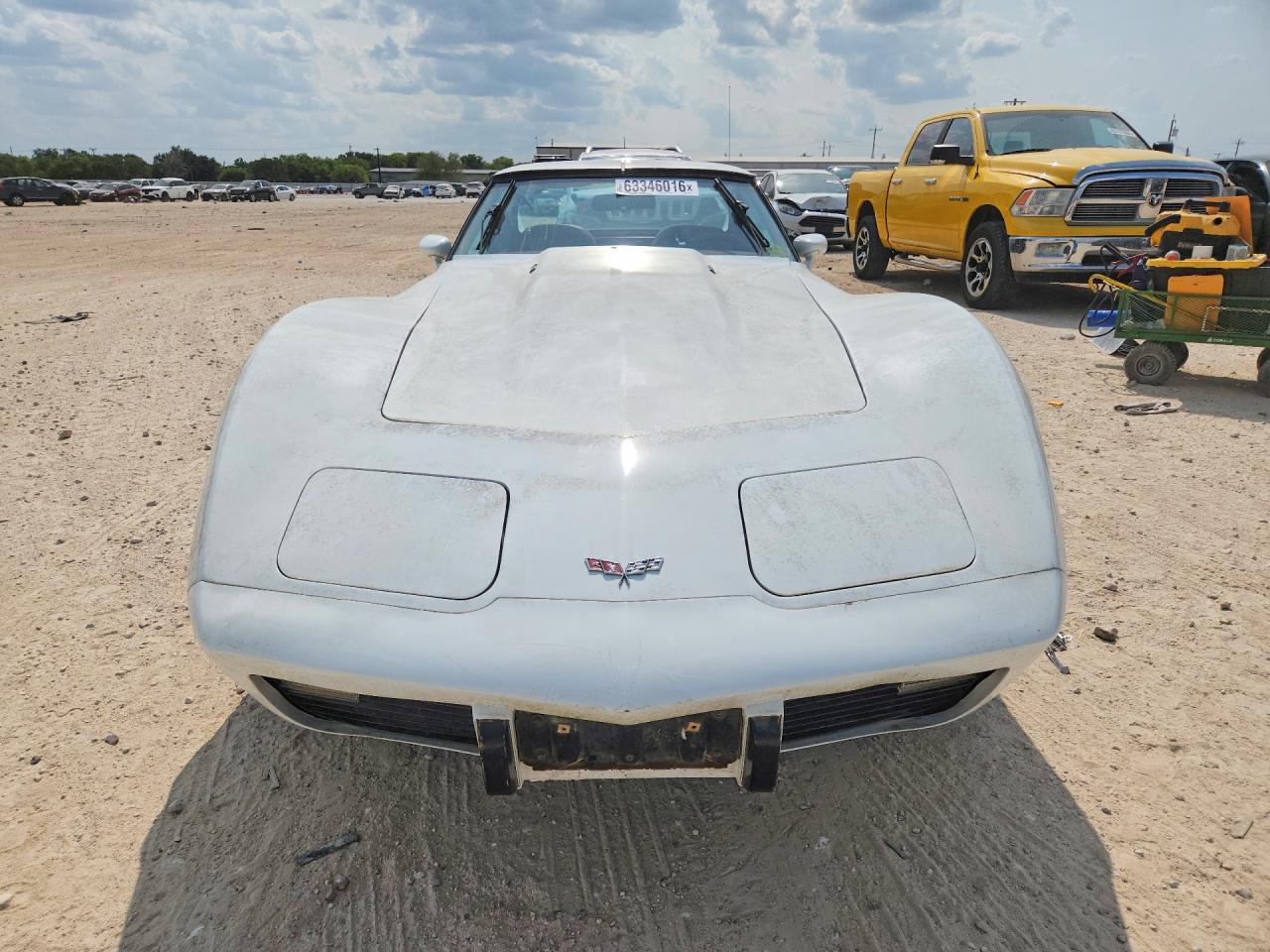 1977 Chevrolet Corvette White vin: 1Z37L7S441736