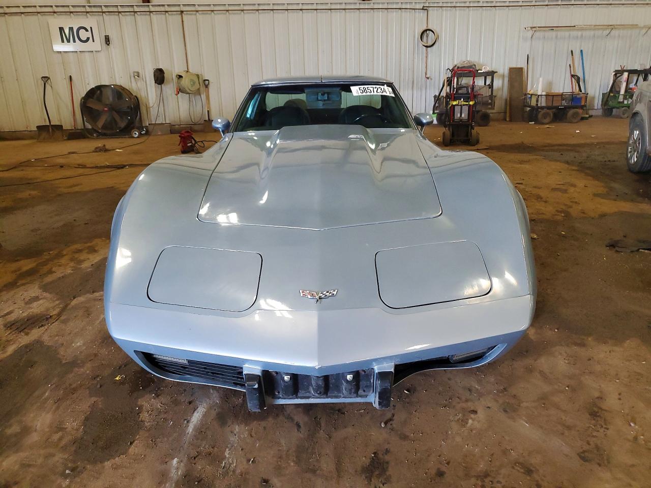 1977 Chevrolet Corvette Blue vin: 1Z37L7S444562