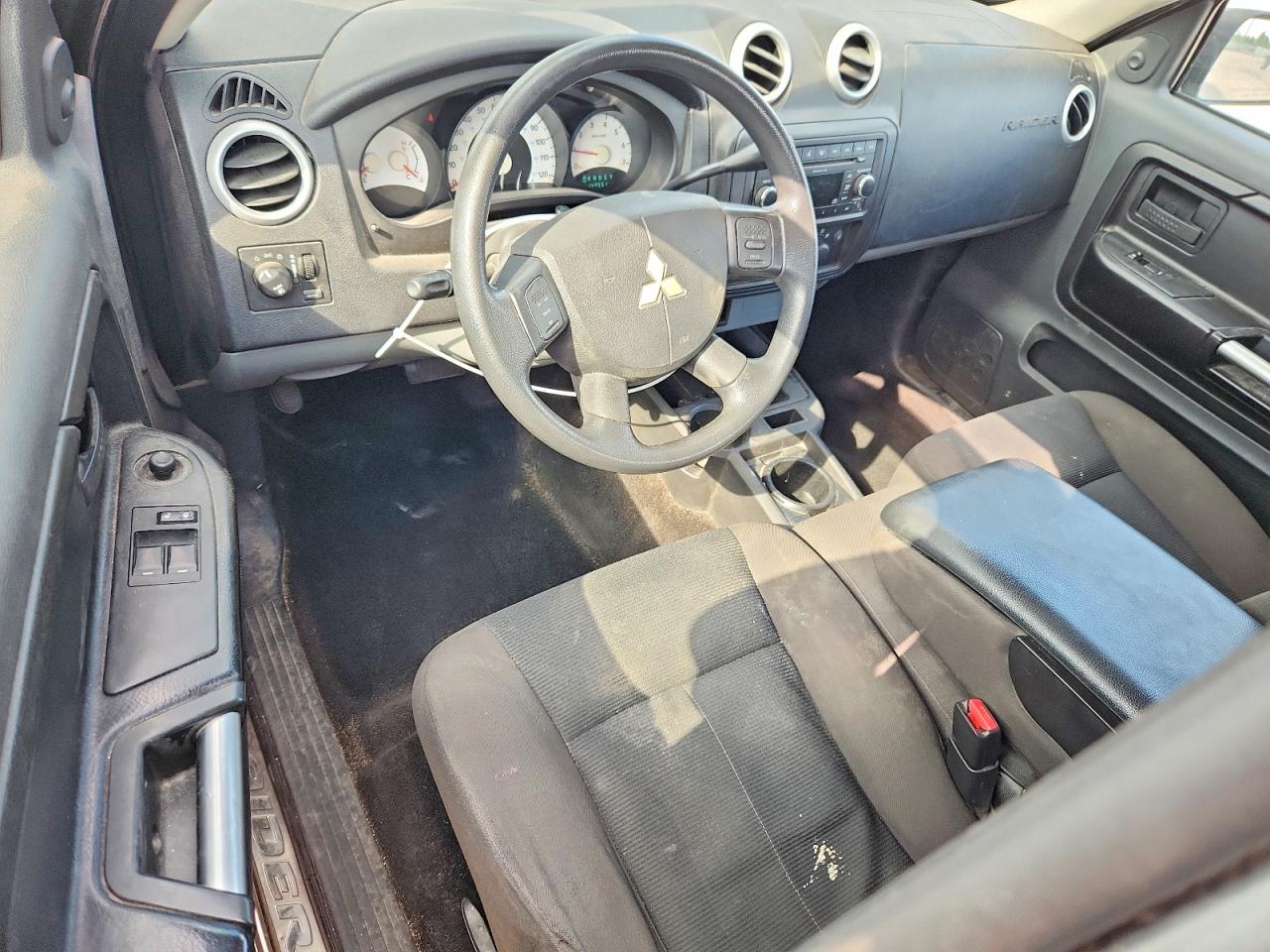 2008 Mitsubishi Raider Ls Gray vin: 1Z7HC22K18S572090