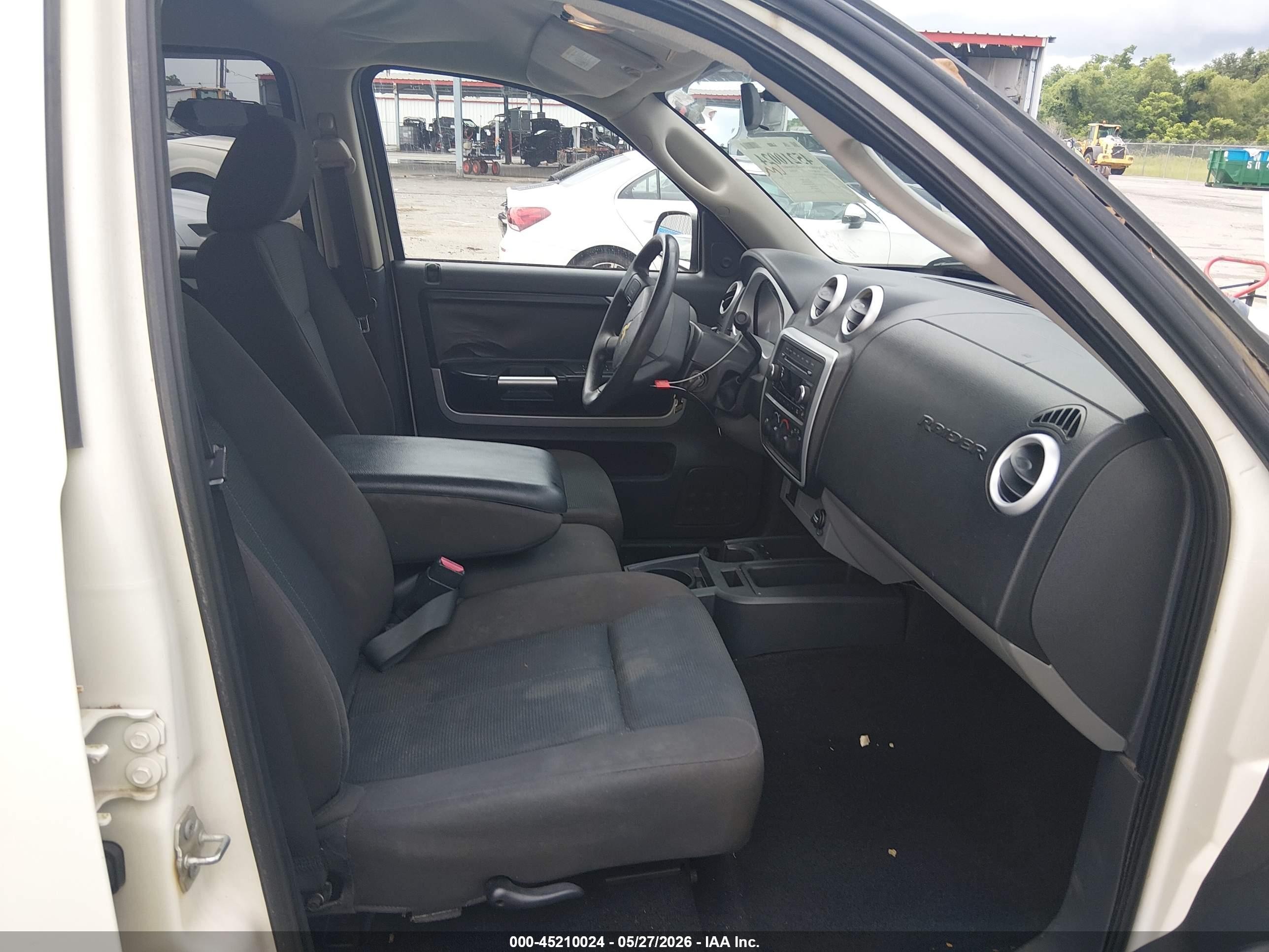 2009 Mitsubishi Raider Ls White vin: 1Z7HC28K09S729732