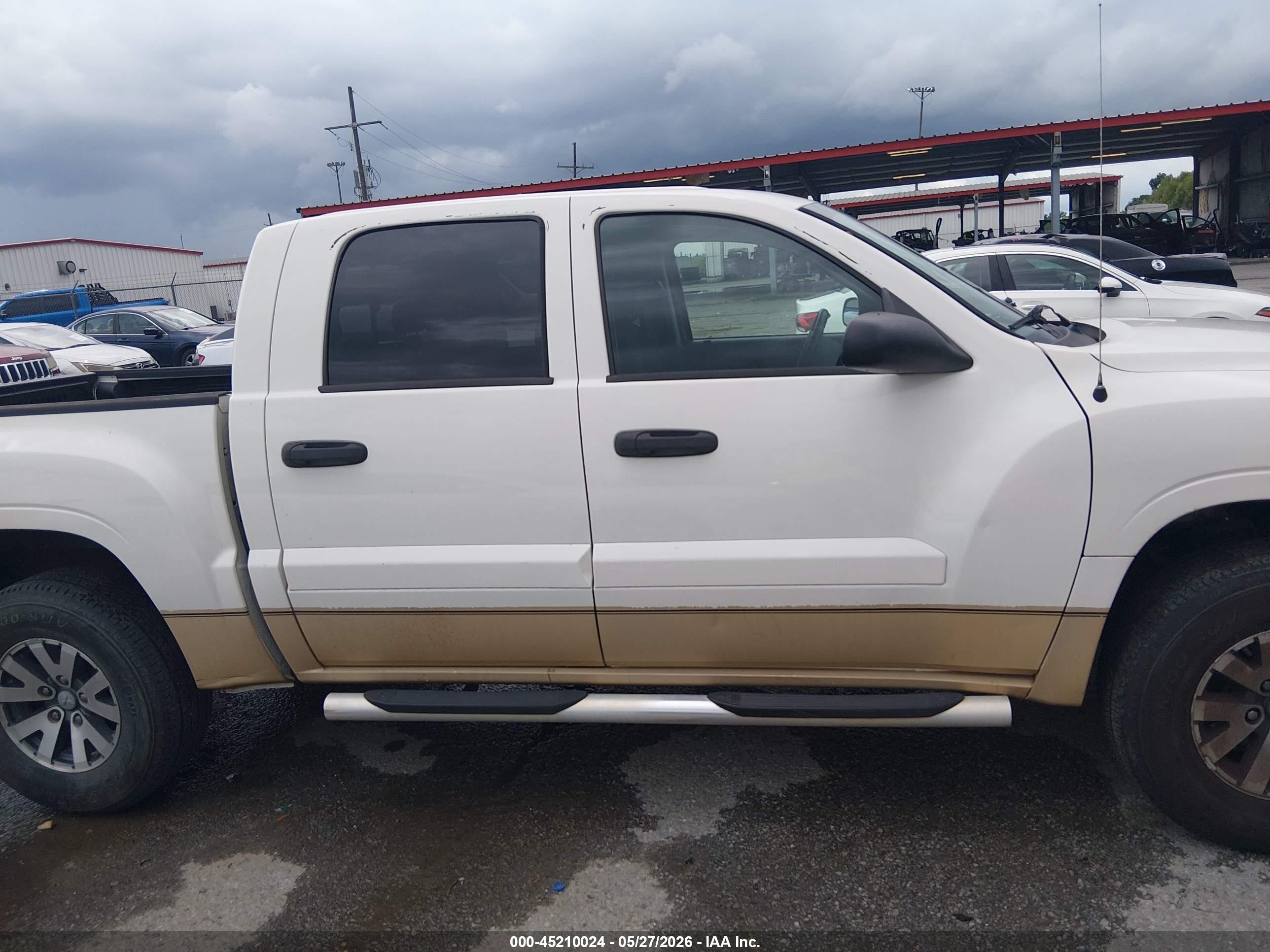 2009 Mitsubishi Raider Ls White vin: 1Z7HC28K09S729732