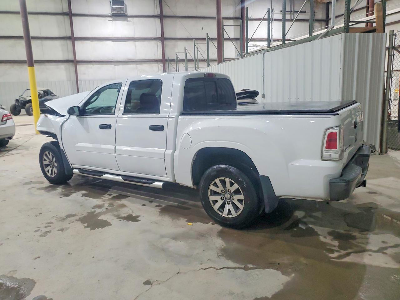 2007 Mitsubishi Raider Ls White vin: 1Z7HC28K17S109680