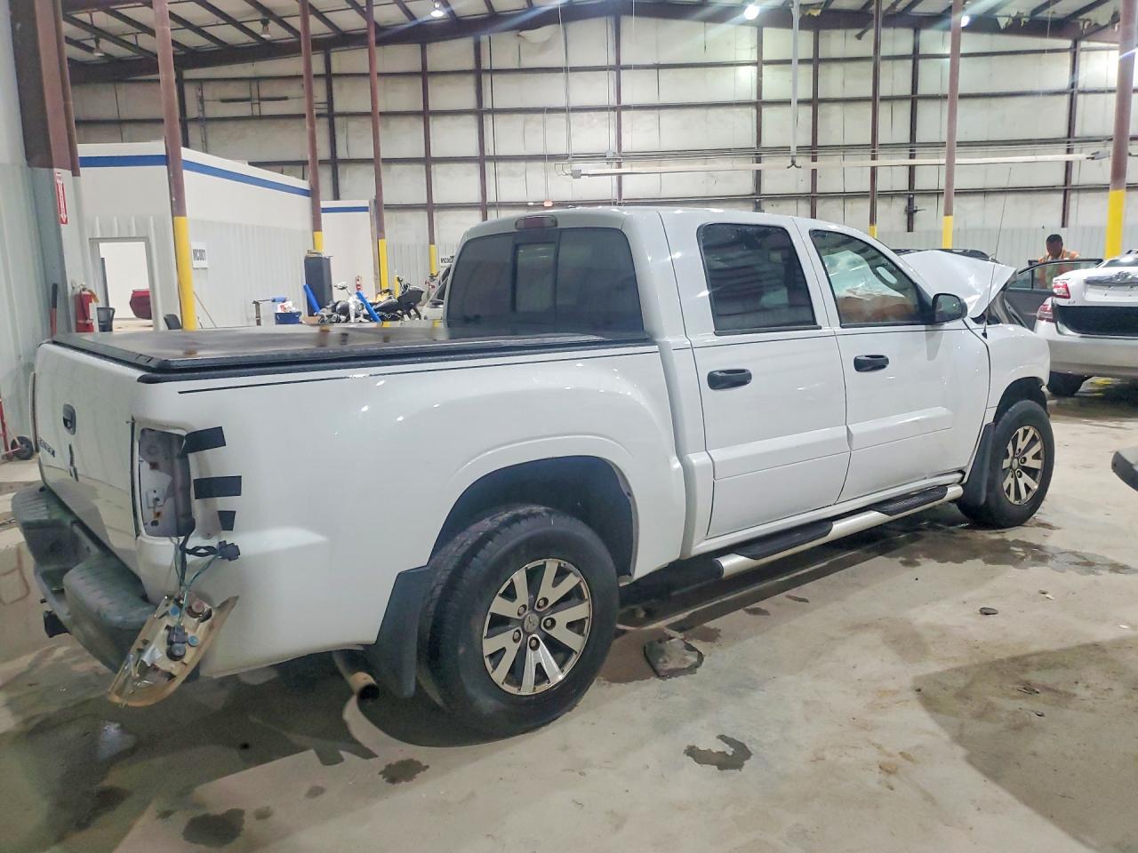 2007 Mitsubishi Raider Ls White vin: 1Z7HC28K17S109680