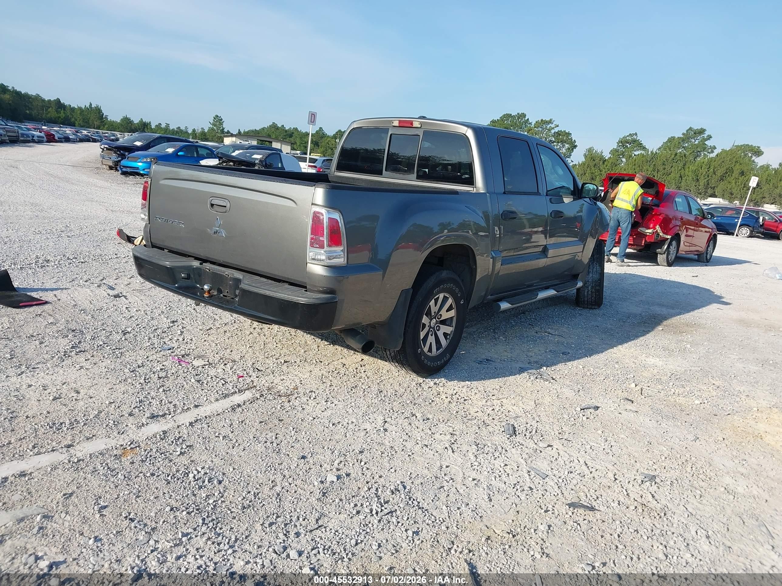 2007 Mitsubishi Raider Ls Gray vin: 1Z7HC28K27S185070