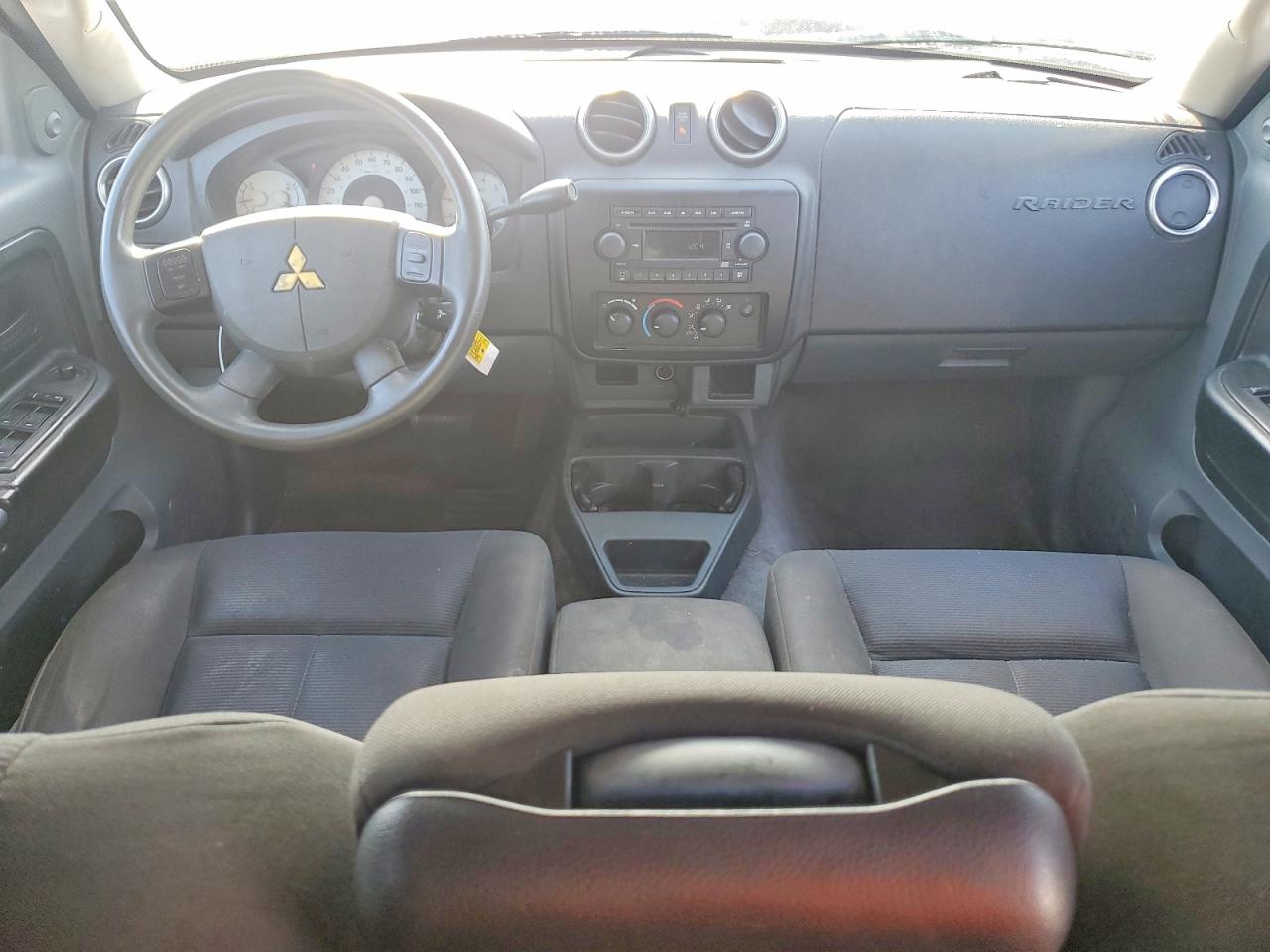 2006 Mitsubishi Raider Ls Red vin: 1Z7HC28K46S574372