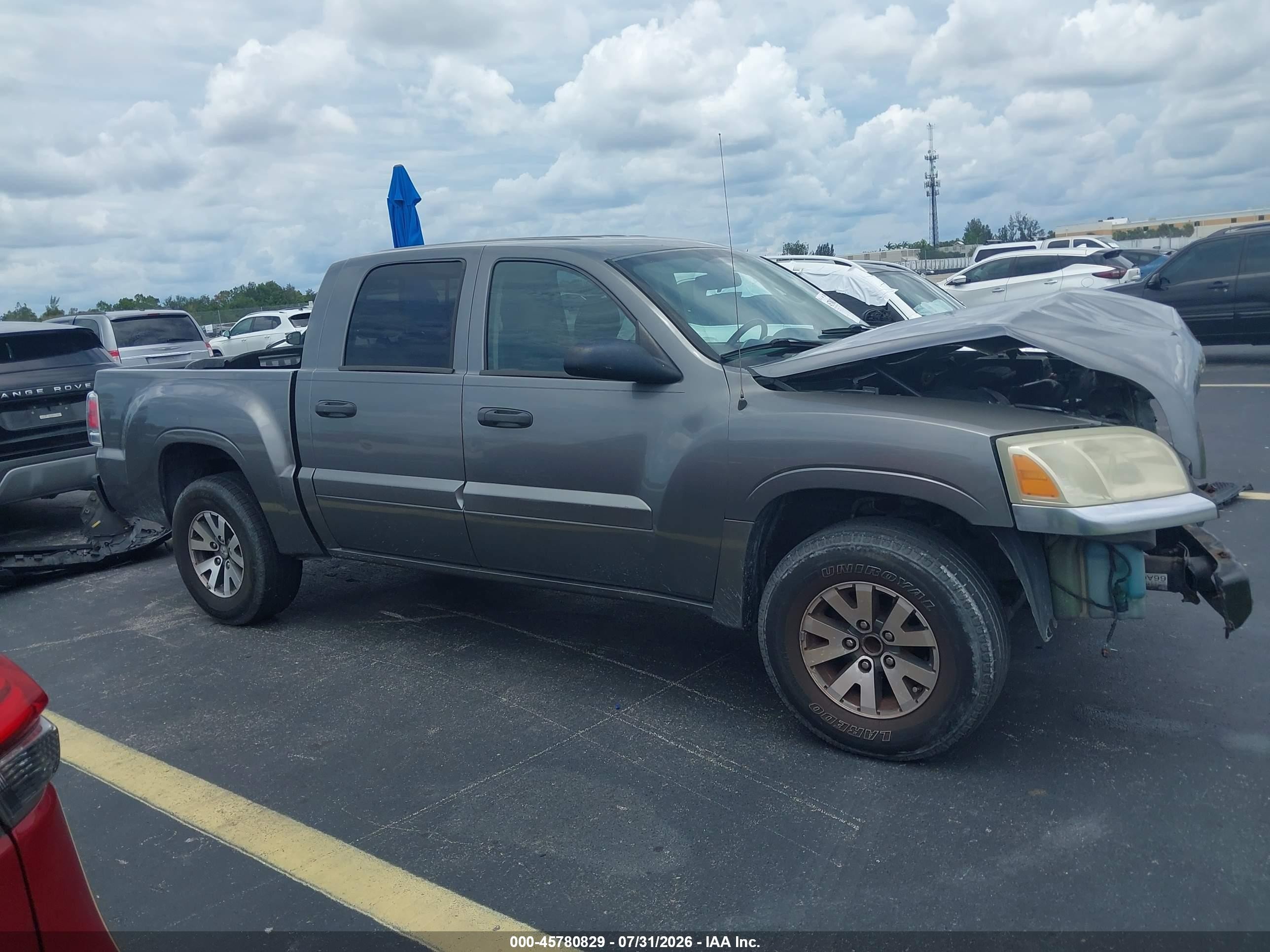 2008 Mitsubishi Raider Ls Gray vin: 1Z7HC28K68S619816