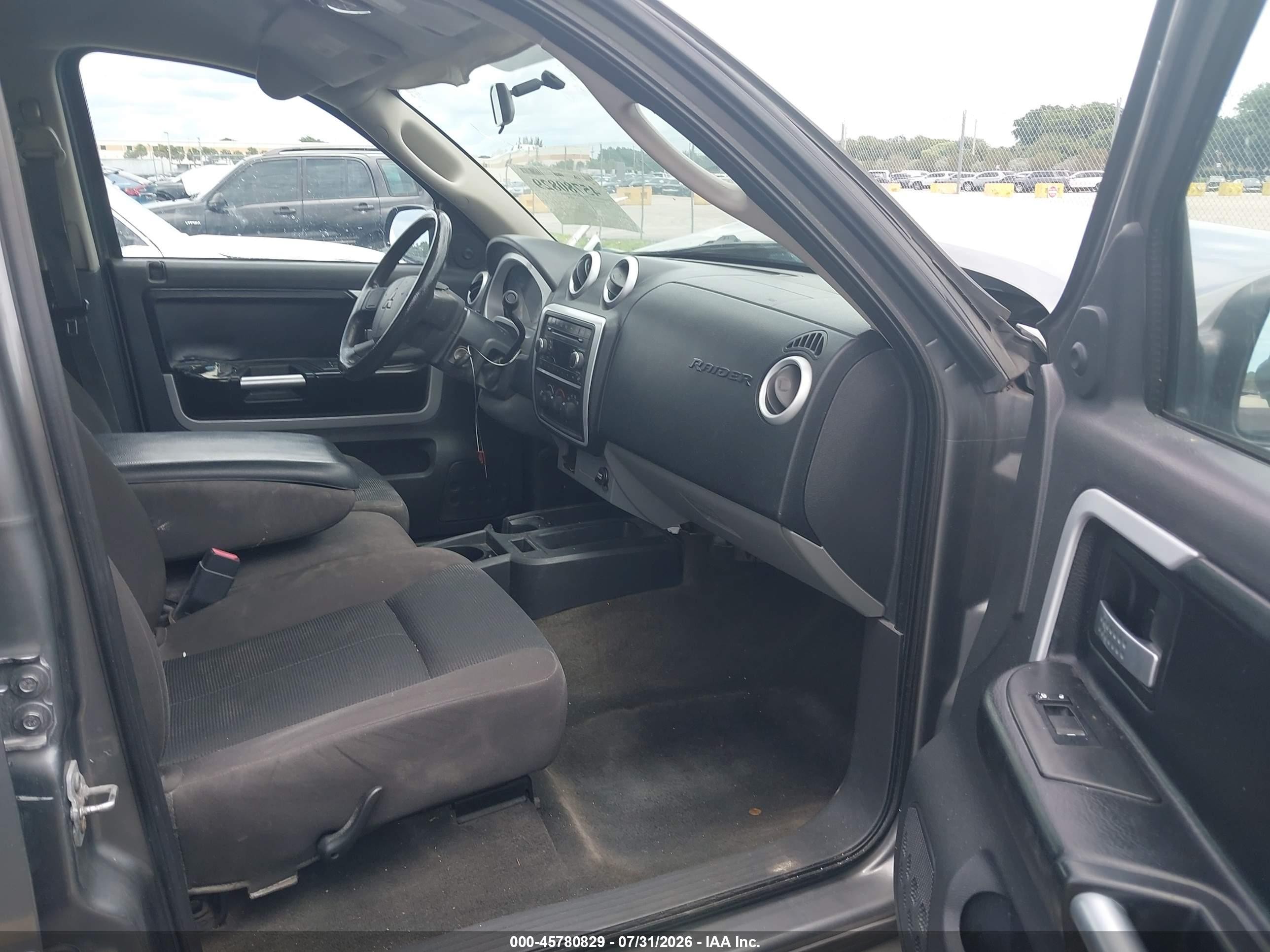 2008 Mitsubishi Raider Ls Gray vin: 1Z7HC28K68S619816