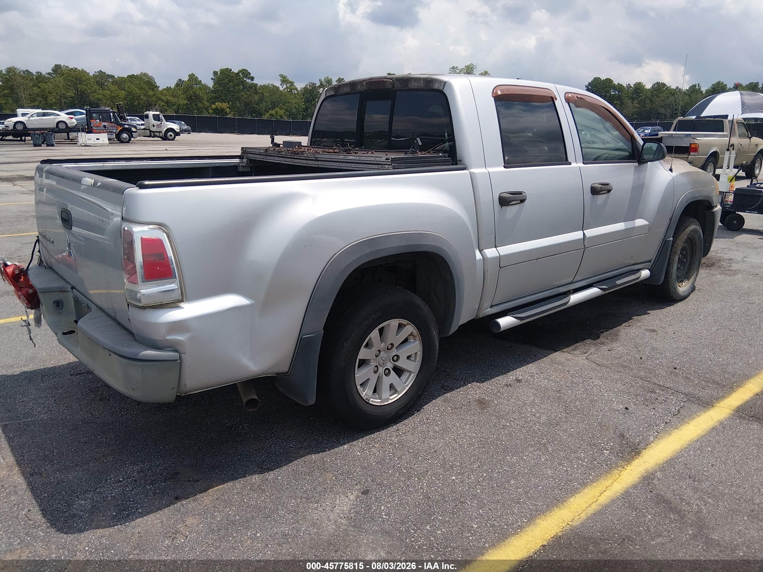 2006 Mitsubishi Raider Ls Серебряный vin: 1Z7HC28K76S574429