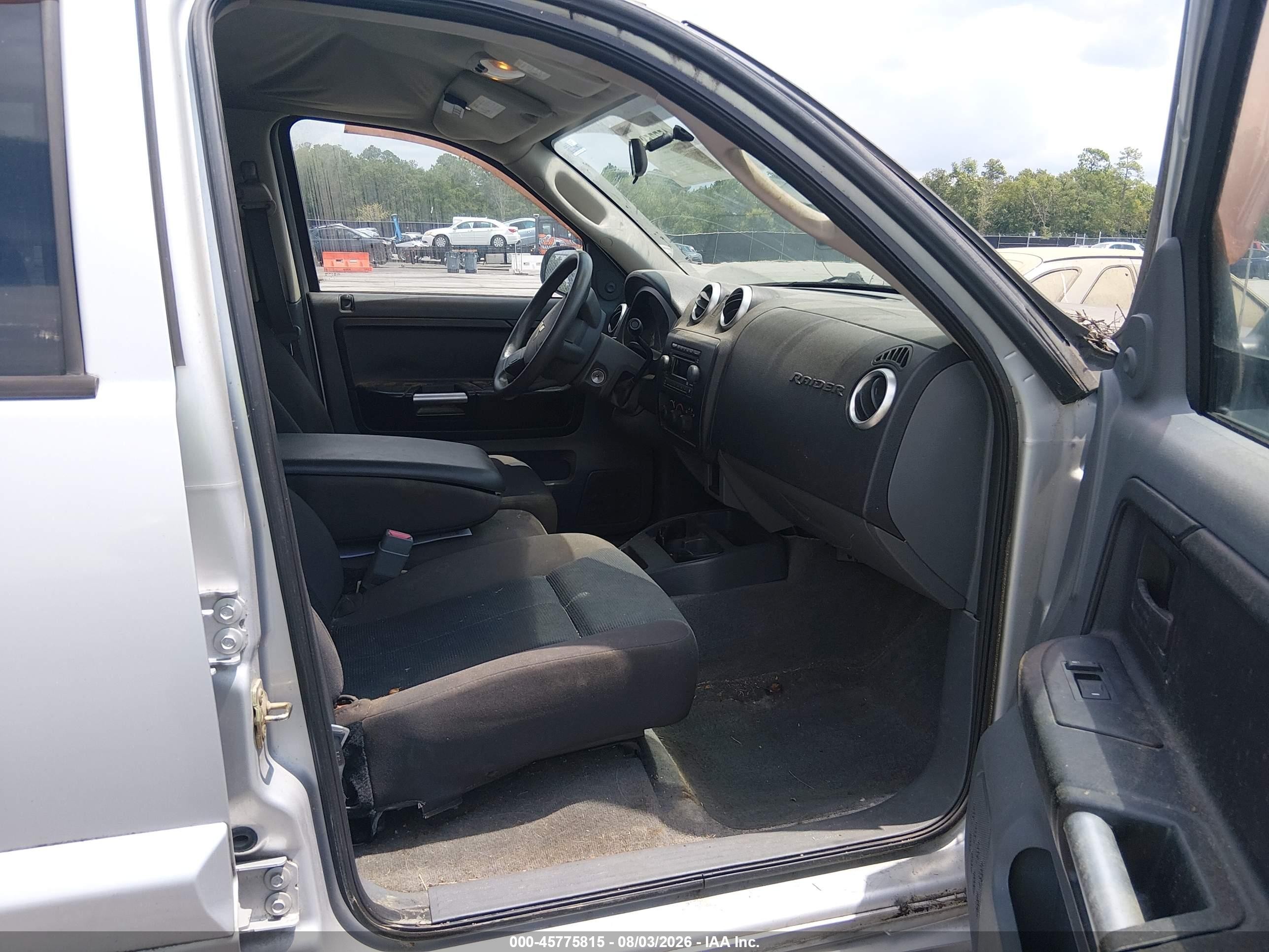 2006 Mitsubishi Raider Ls Серебряный vin: 1Z7HC28K76S574429