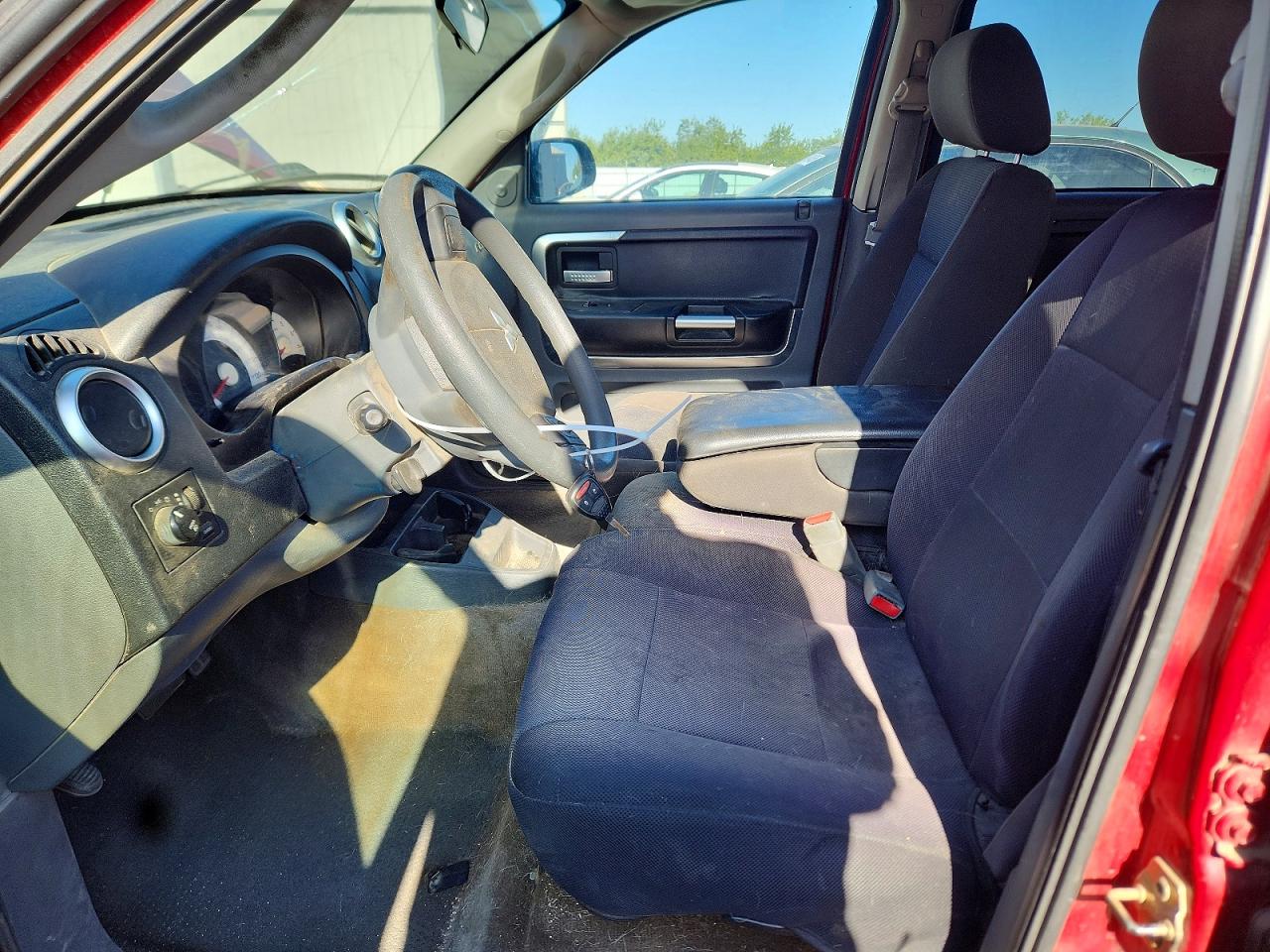 2007 Mitsubishi Raider Ls Red vin: 1Z7HC28K87S125634