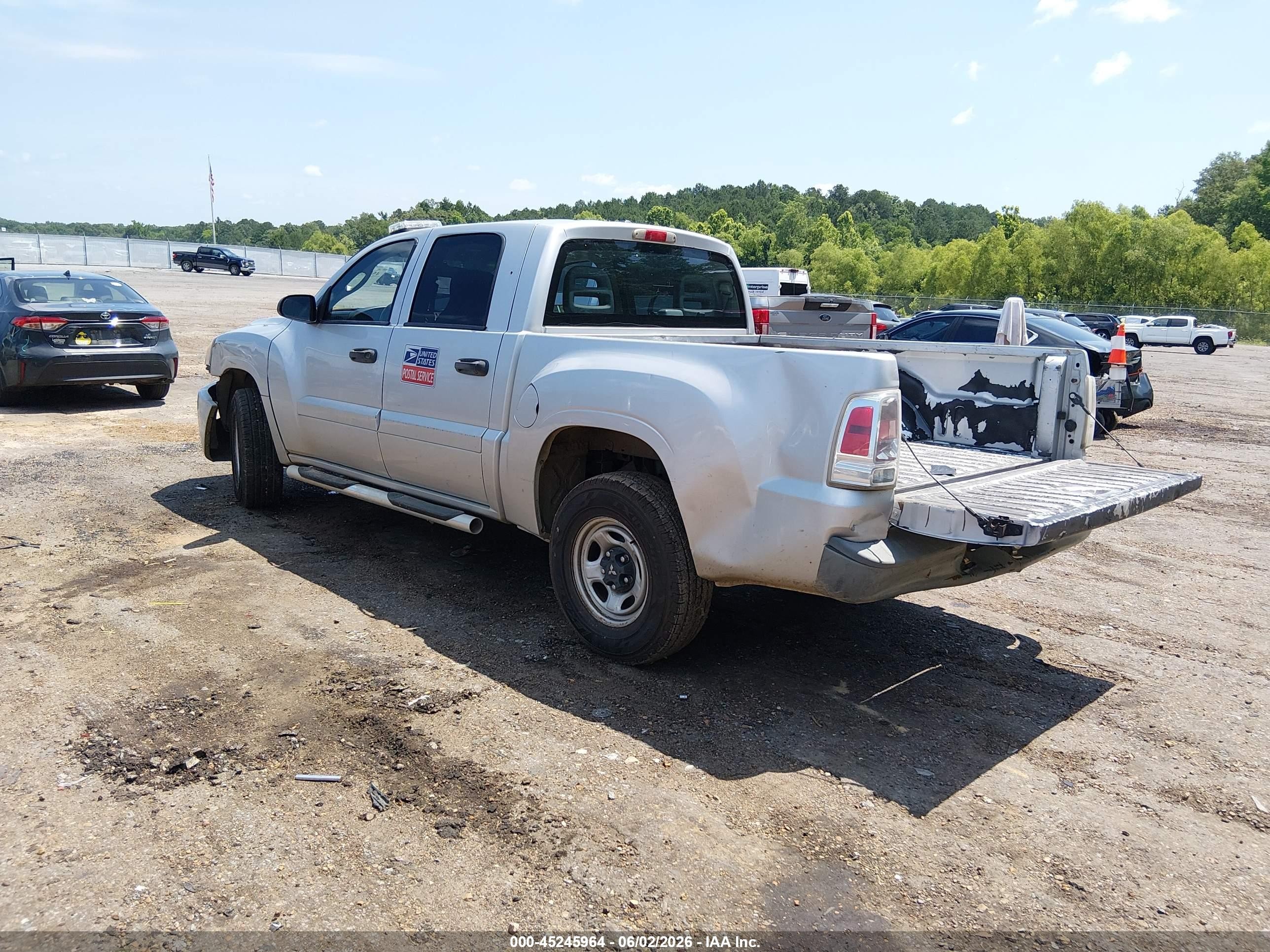 2007 Mitsubishi Raider Ls Silver vin: 1Z7HC28K87S174350