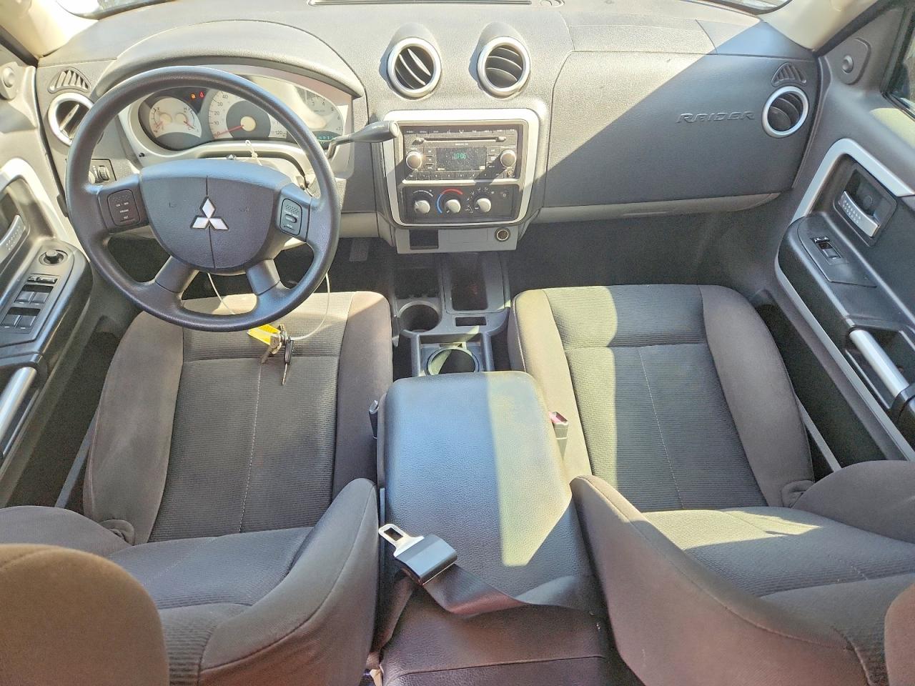 2008 Mitsubishi Raider Ls Black vin: 1Z7HC28K88S620076