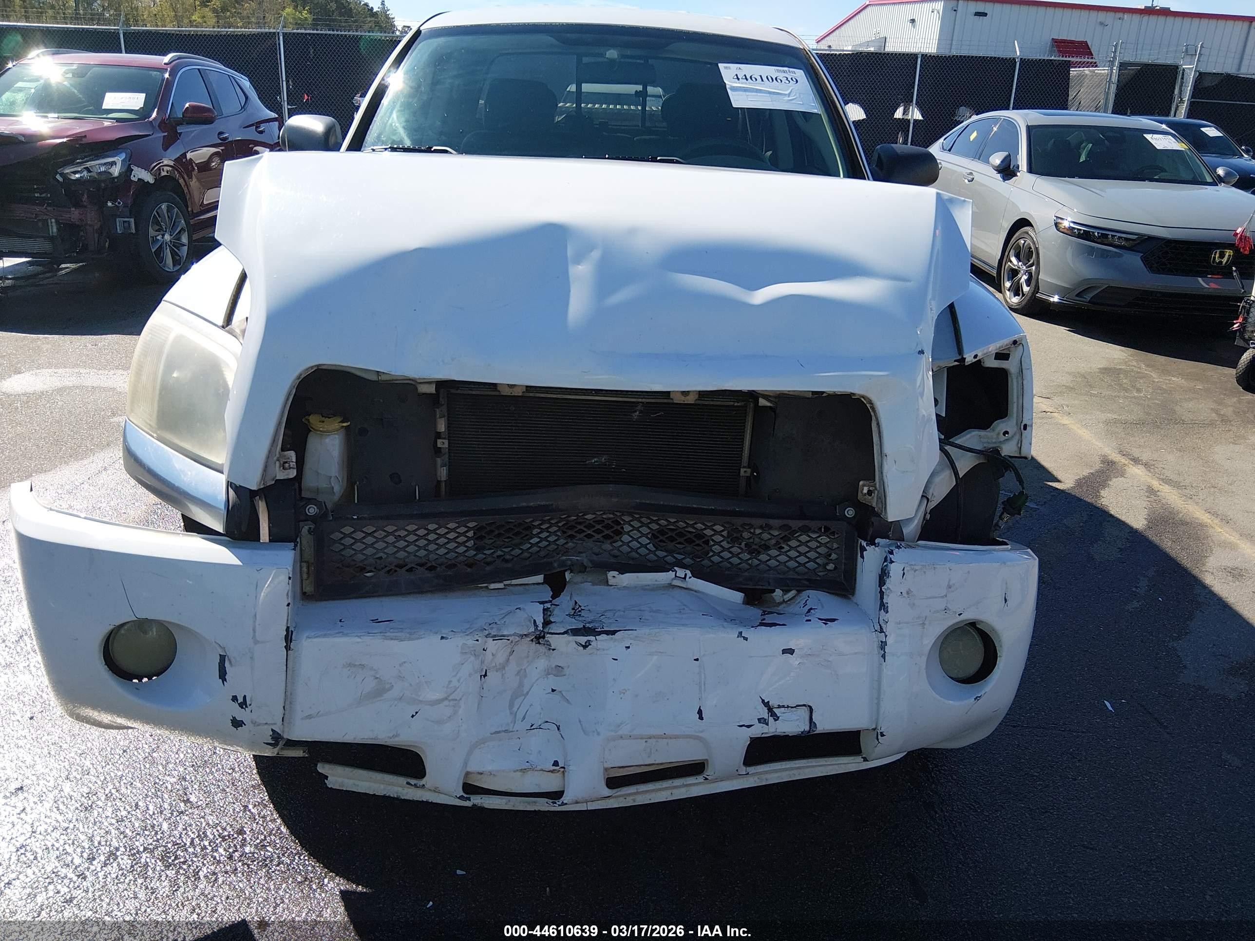 2008 Mitsubishi Raider Ls White vin: 1Z7HC28K98S572393