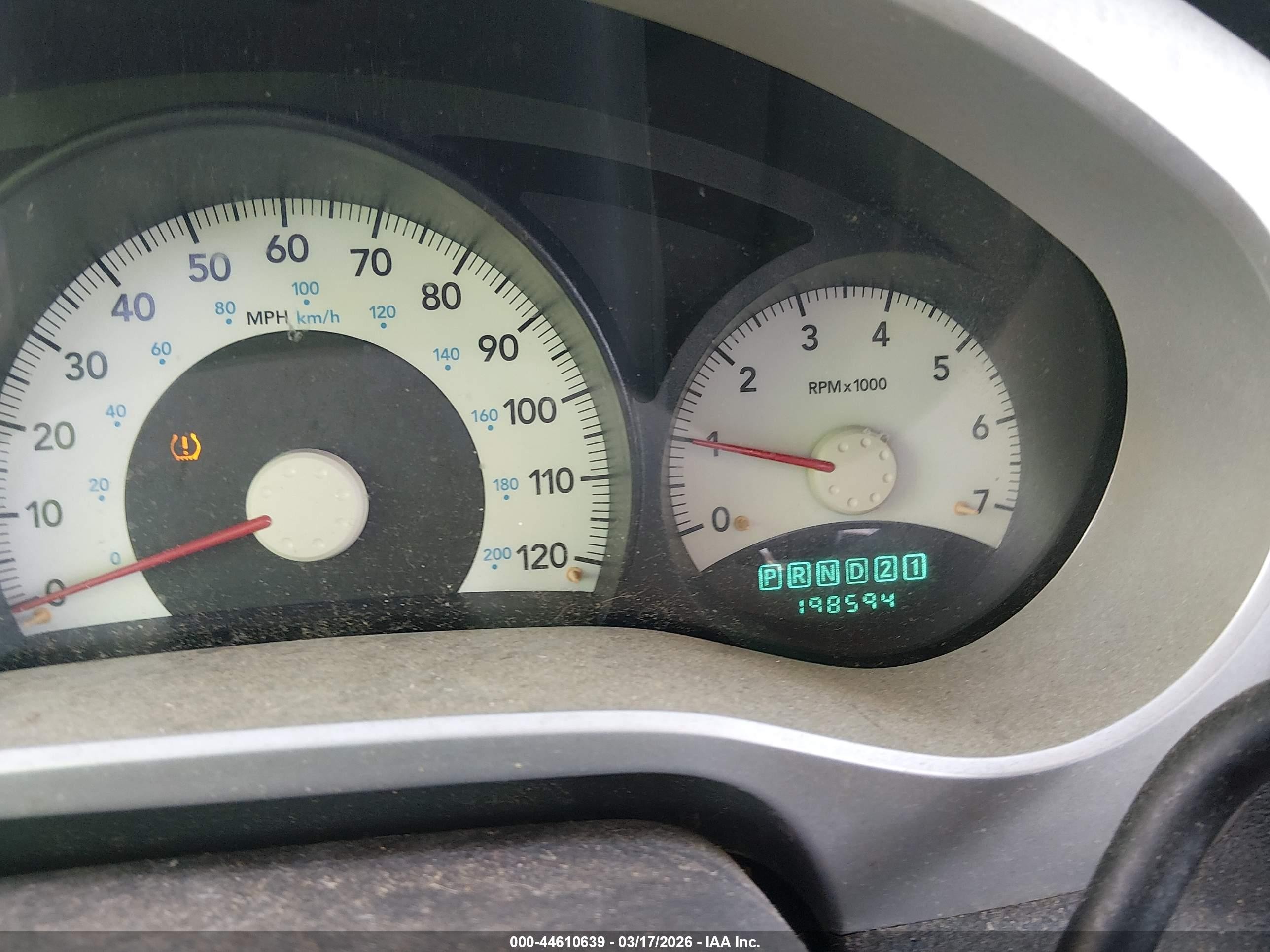 2008 Mitsubishi Raider Ls White vin: 1Z7HC28K98S572393